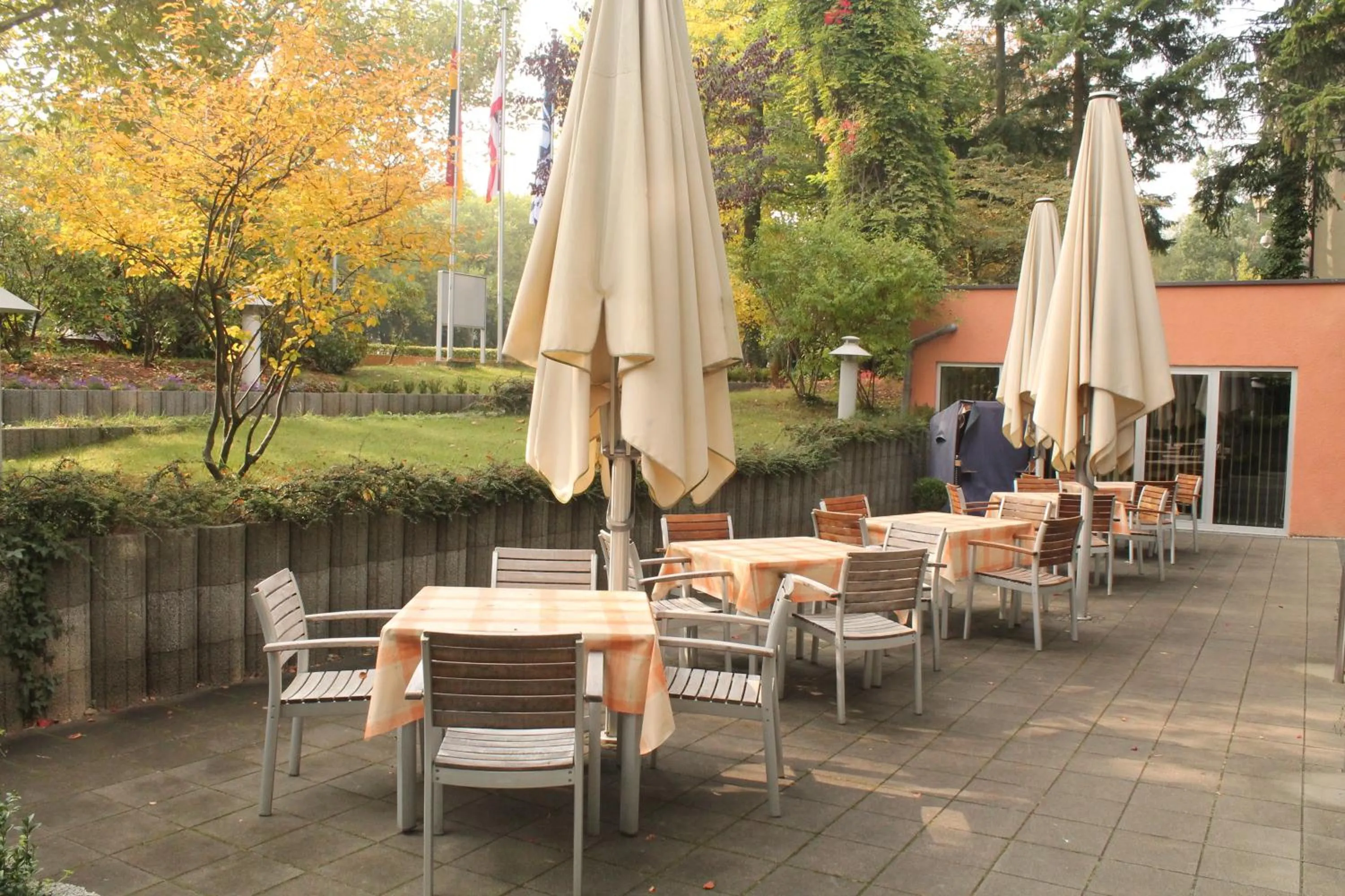 Patio, Restaurant/Places to Eat in Michels Apart Hotel Berlin