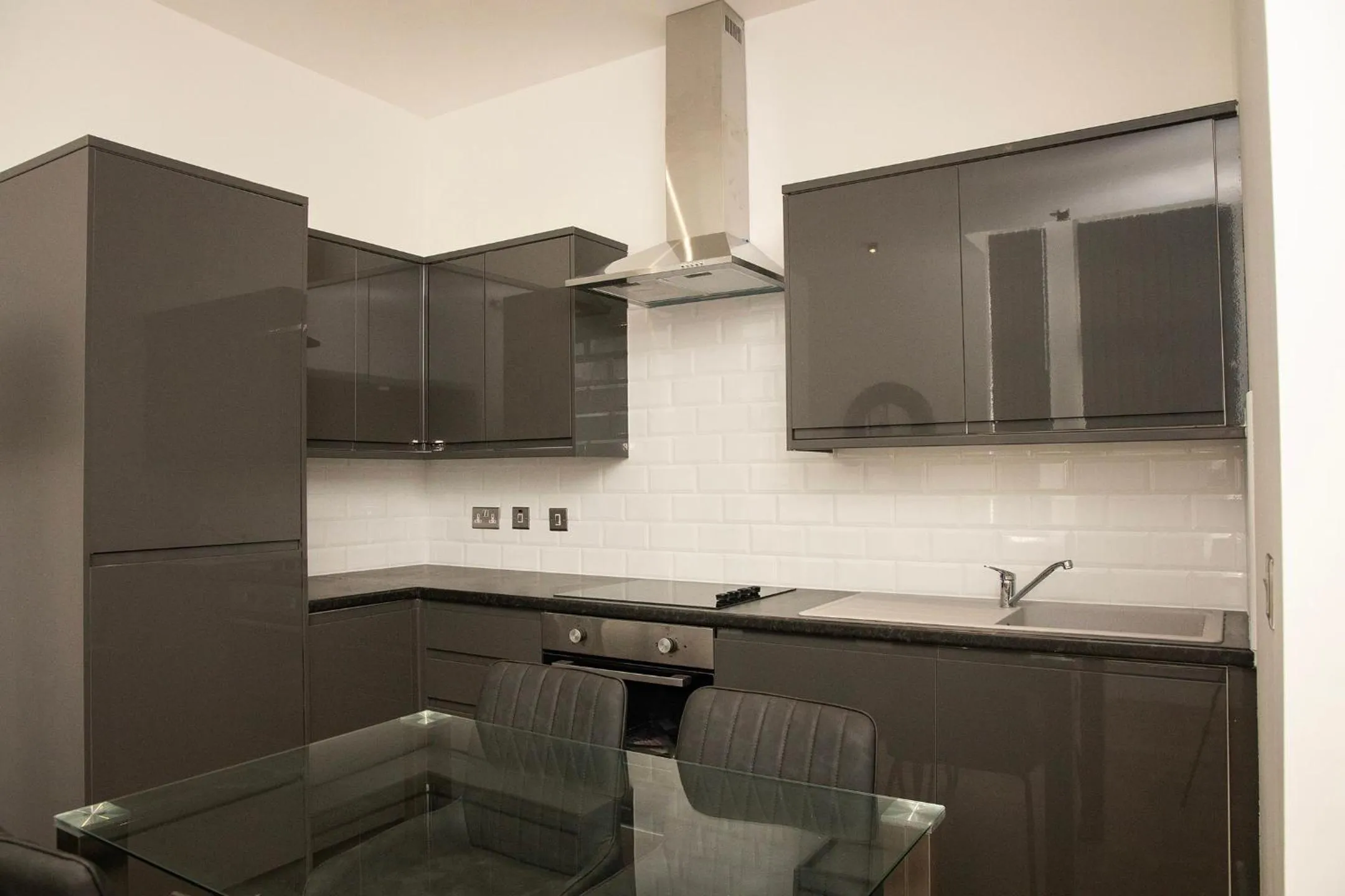 Kitchen or kitchenette in Lord Street Apartments By Happy Days