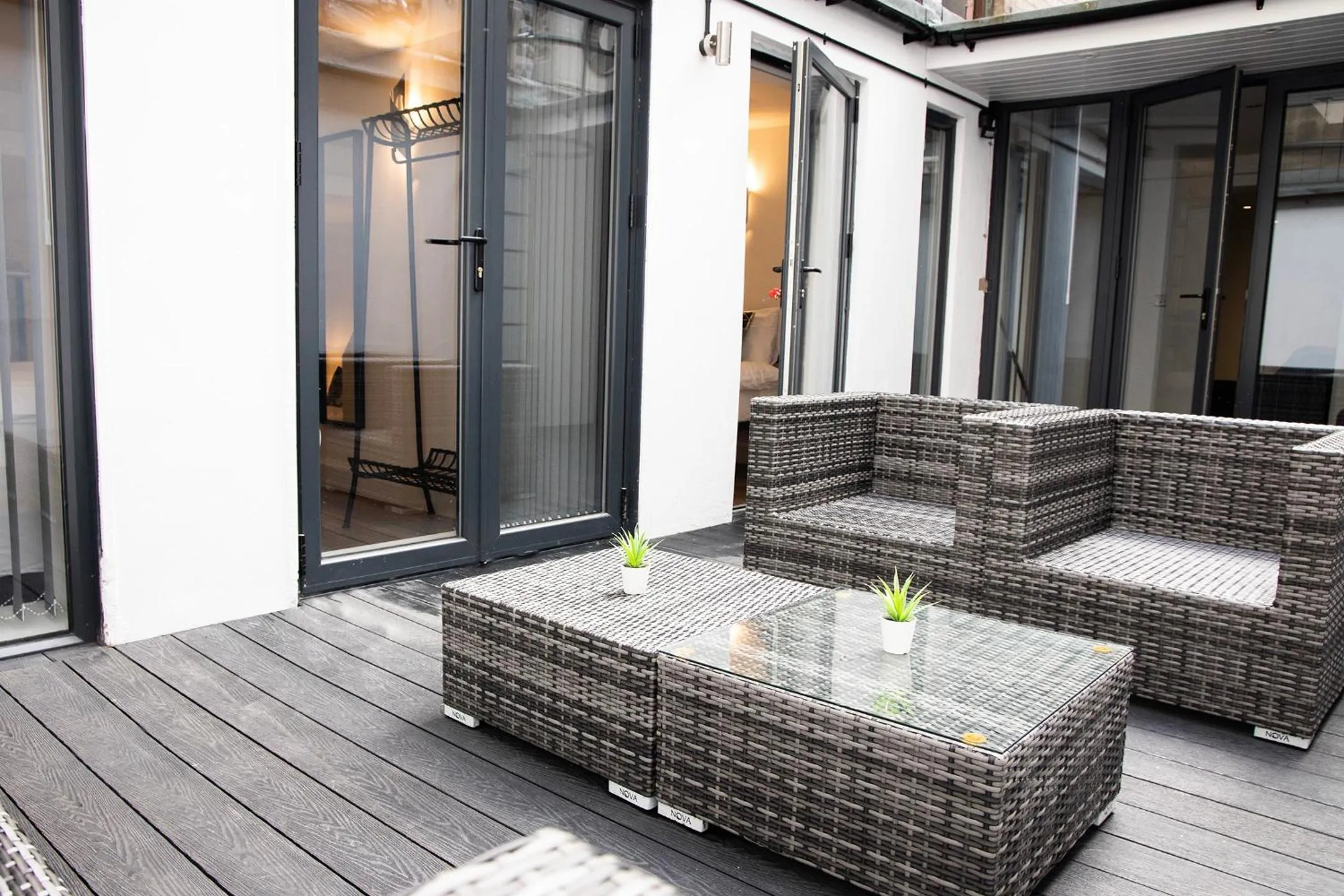Patio in Lord Street Apartments By Happy Days