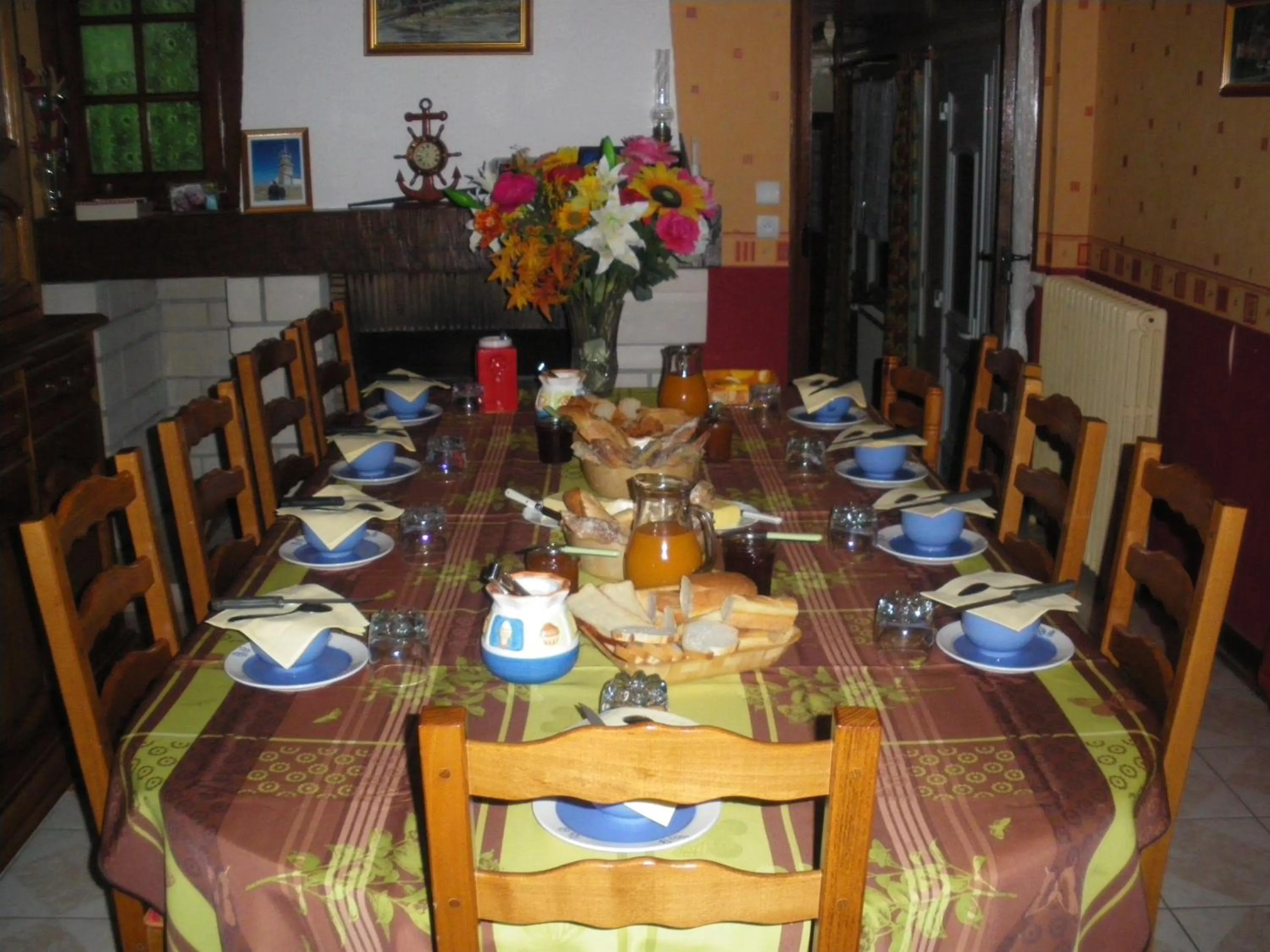 Restaurant/places to eat in Les Coquillettes