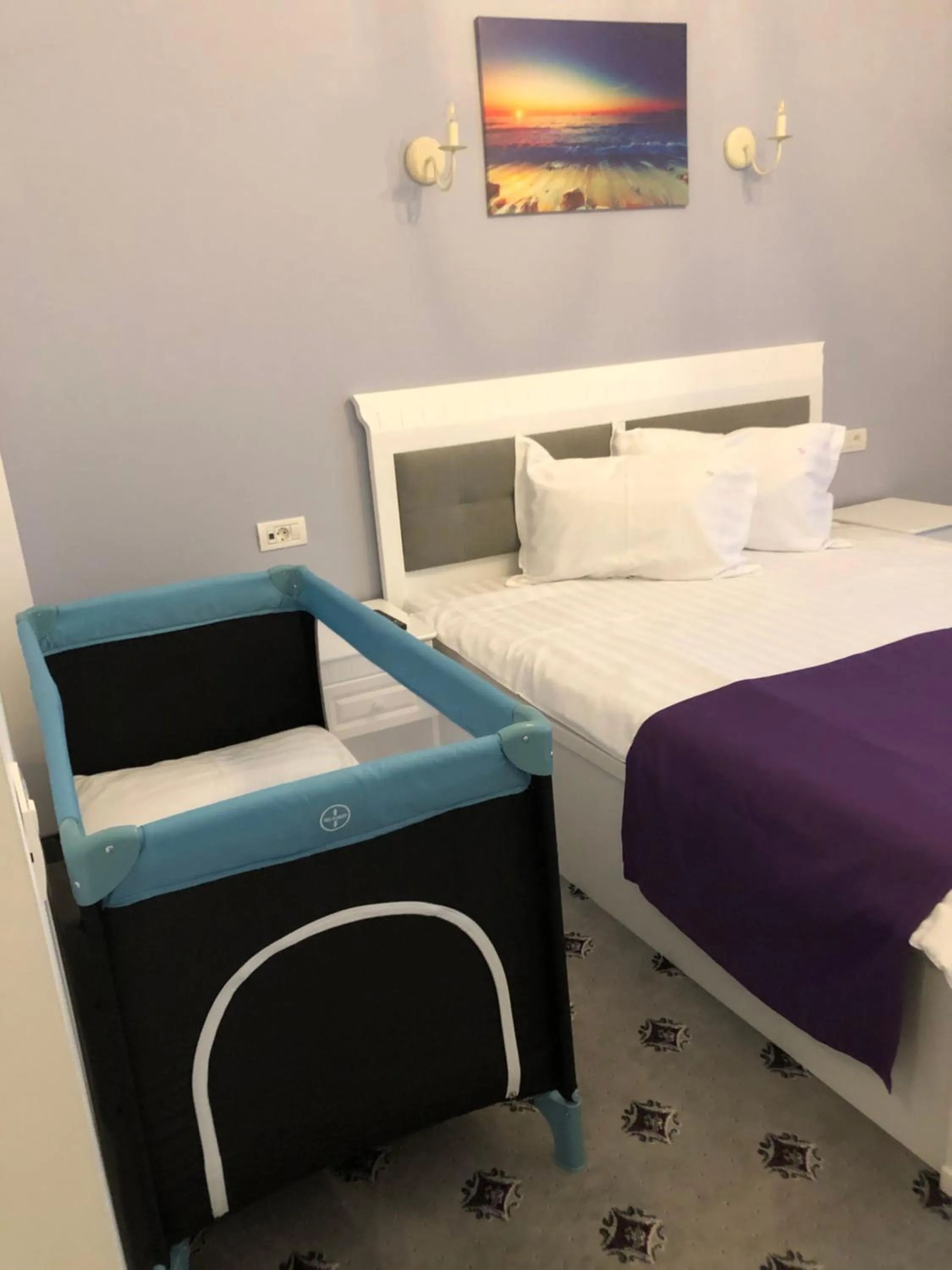 cot, Bed in Hotel Tadora