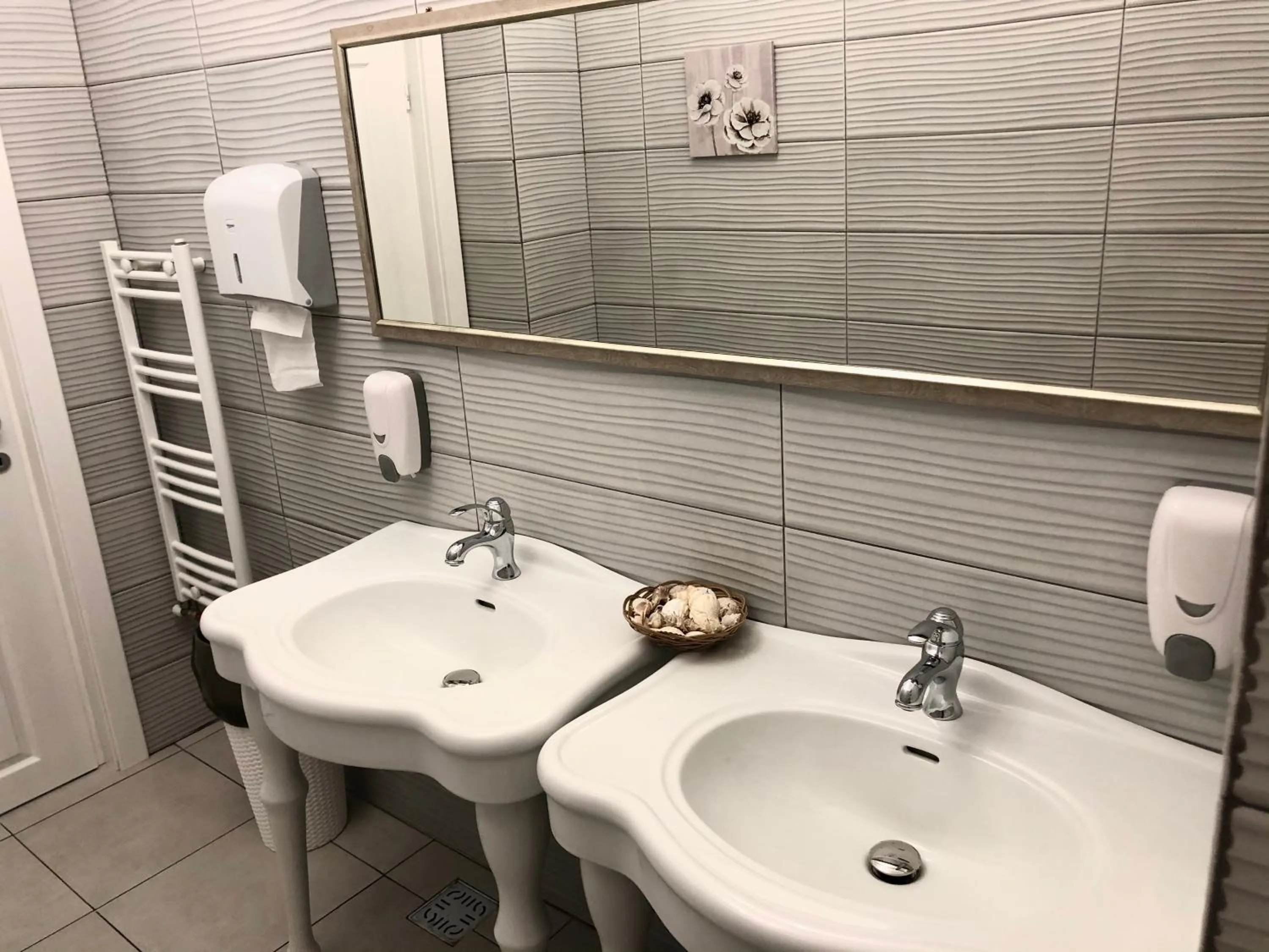 Toilet in Hotel Tadora