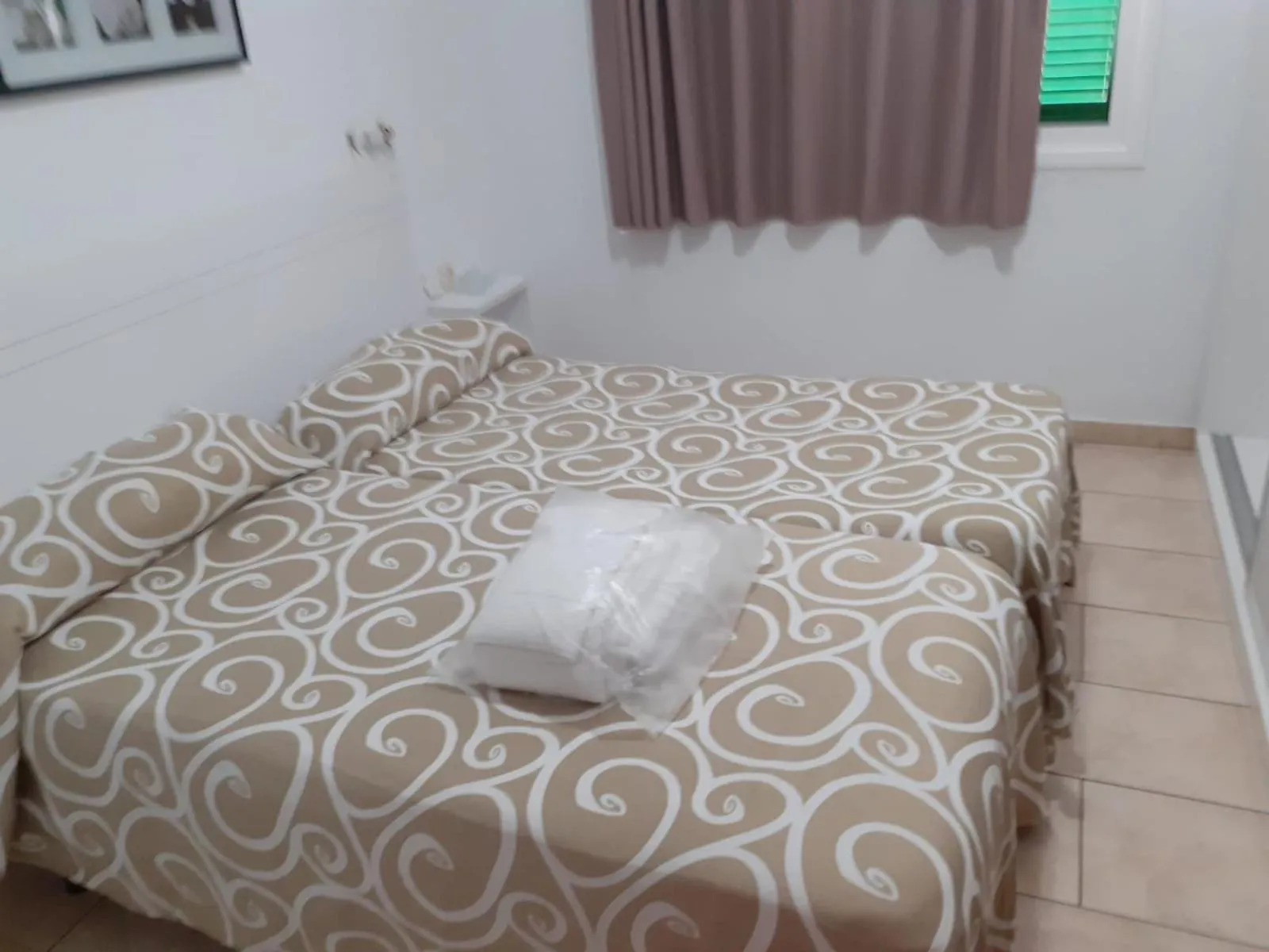 Bedroom in Niza Apartamentos