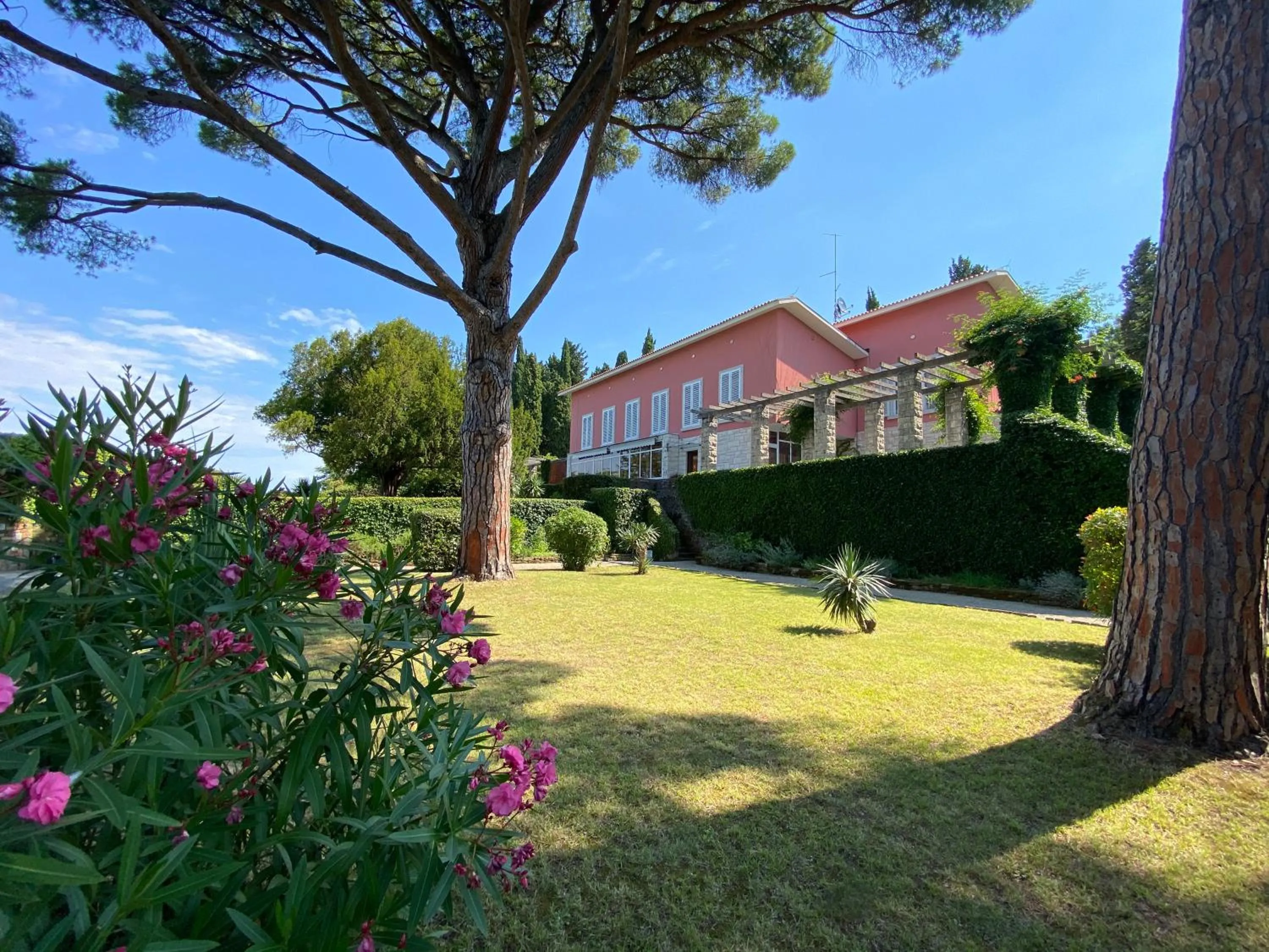 Property building in Vila Tartini