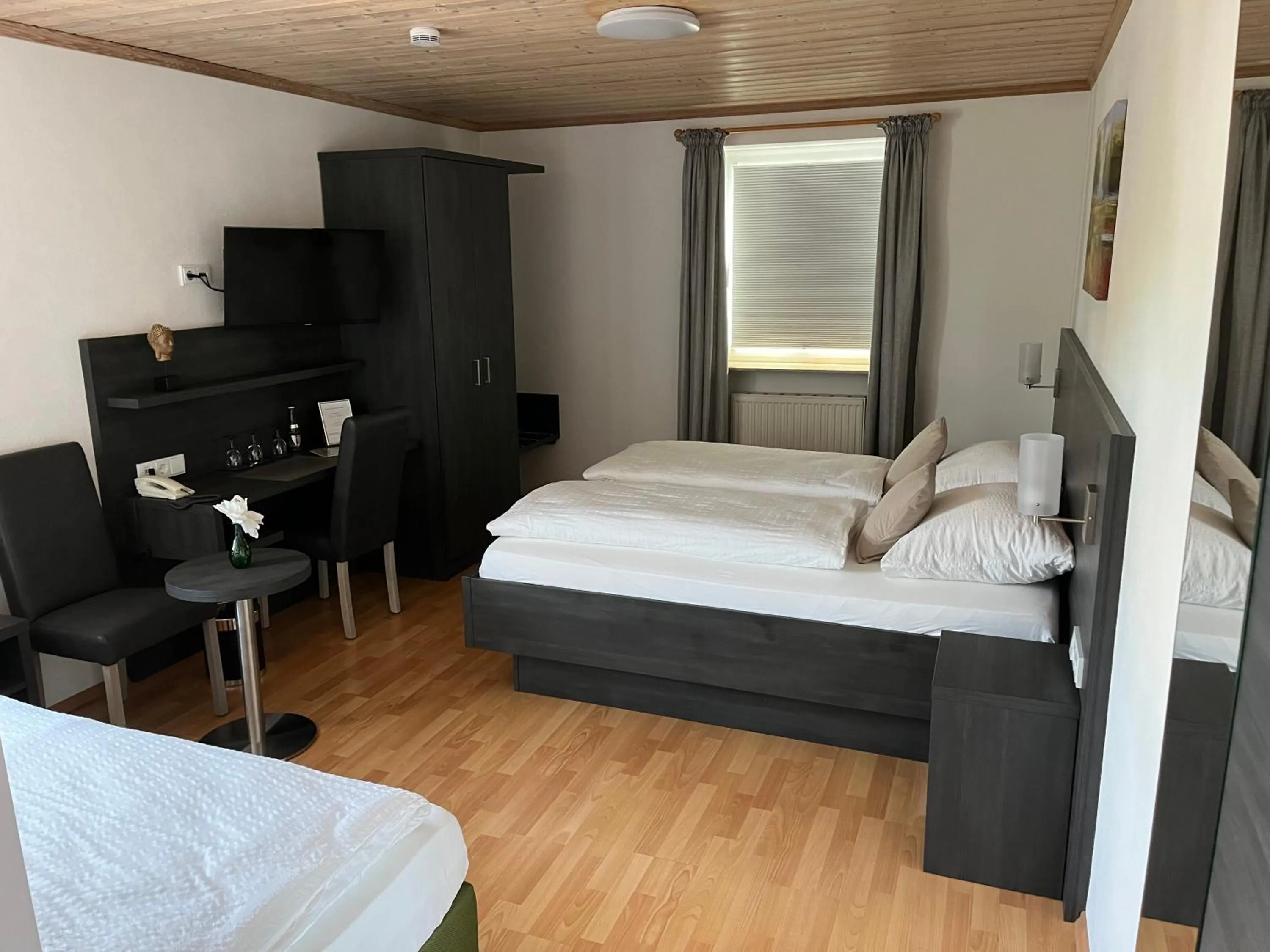 Bedroom, Bed in Hotel am Ludwigskanal