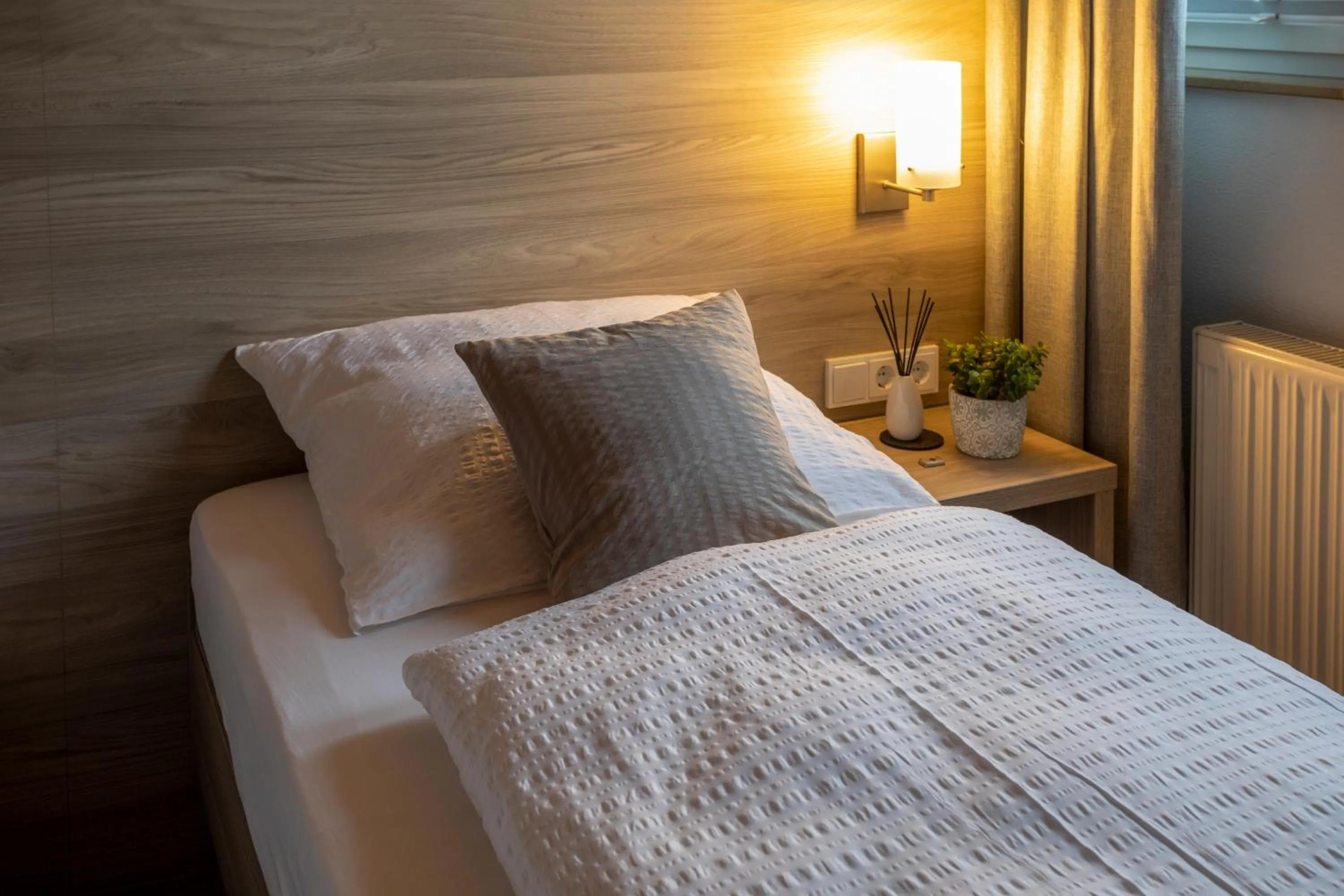 Bedroom, Bed in Hotel am Ludwigskanal