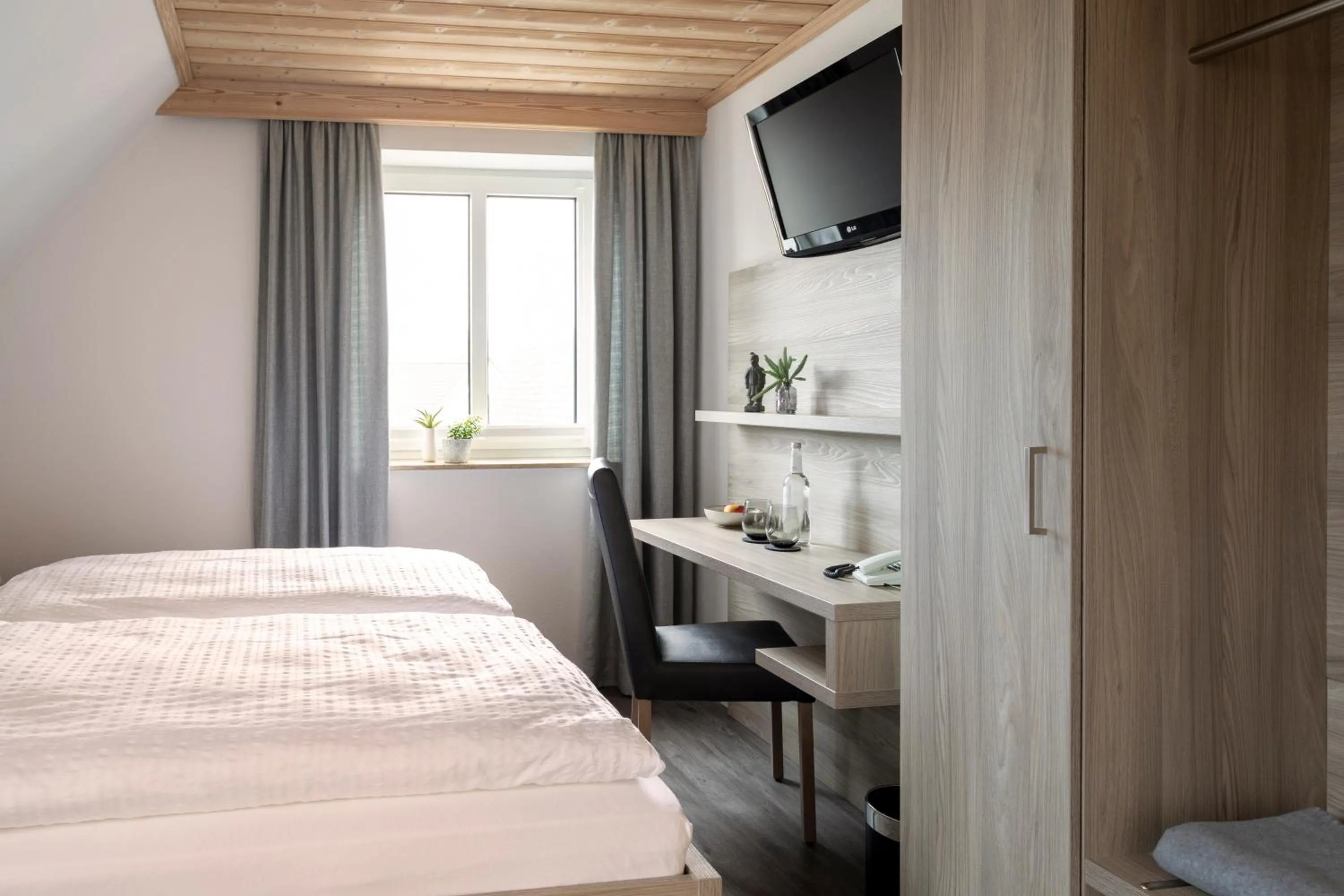 Bedroom, Bed in Hotel am Ludwigskanal