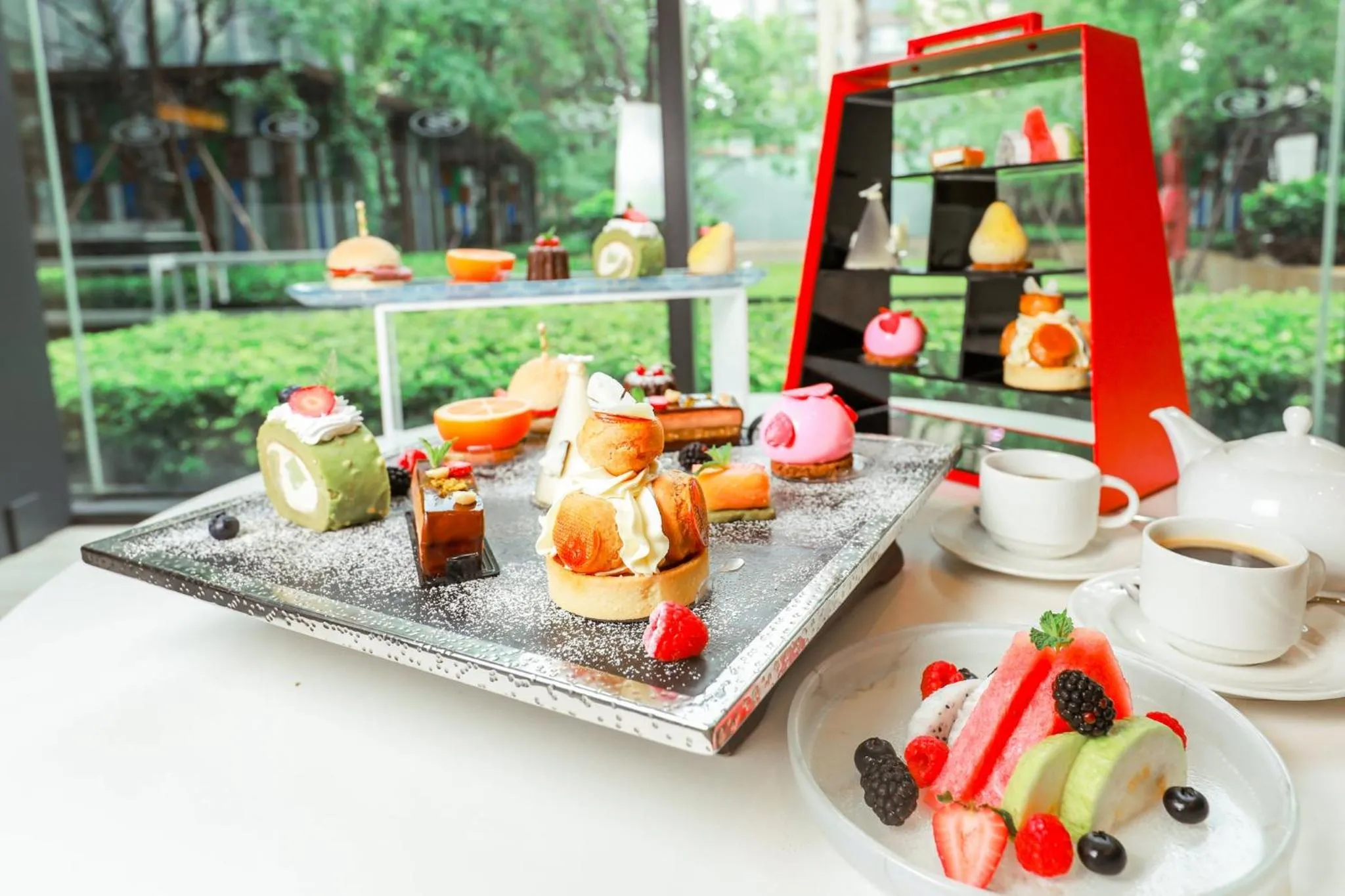 Lounge or bar in Crowne Plaza Foshan Nanhai-an IHG Hotel