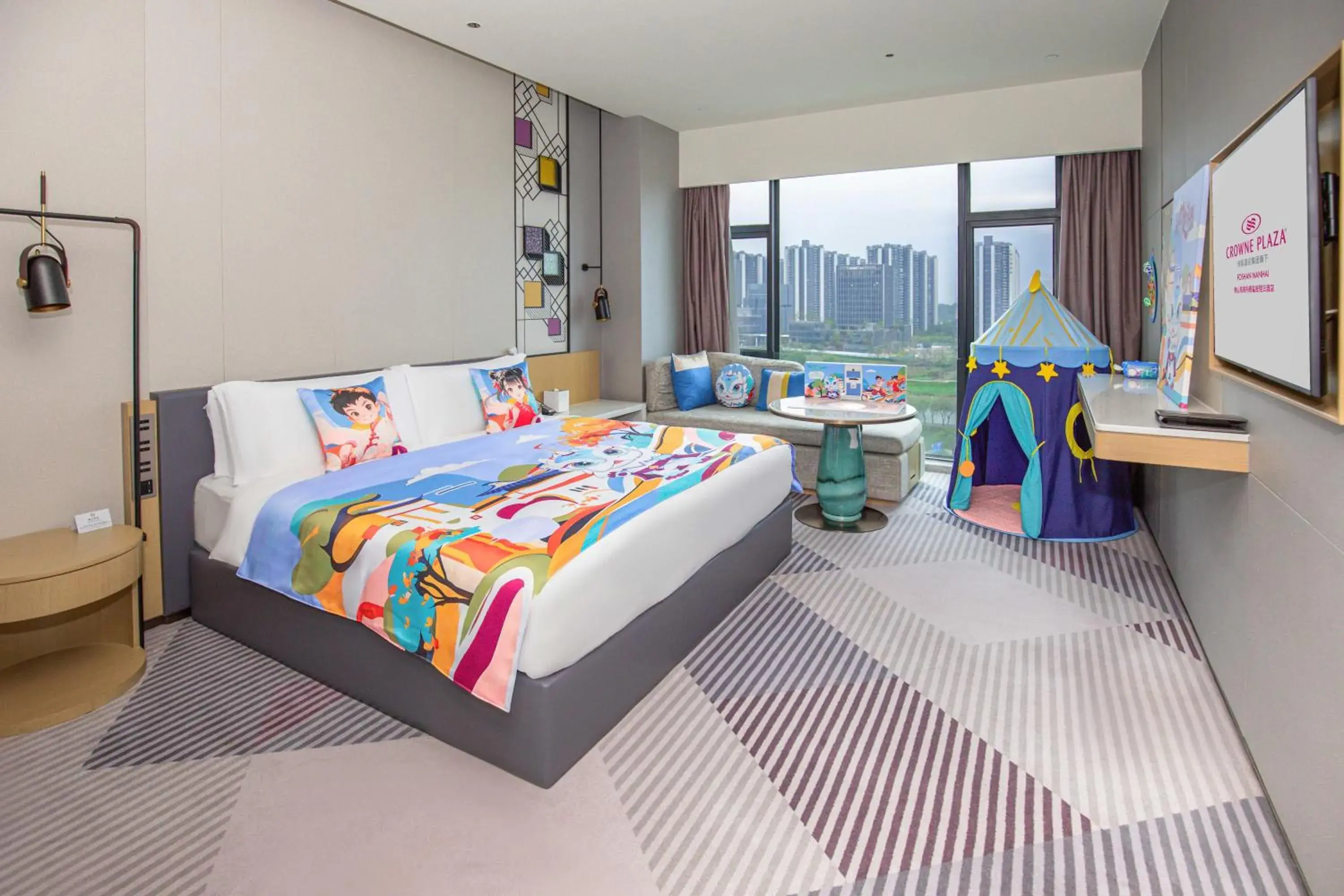 Bed in Crowne Plaza Foshan Nanhai-an IHG Hotel-Free Shuttle Bus to Canton Fair Bed in Crowne Plaza Foshan Nanhai-an IHG Hotel-Free Shuttle Bus to Canton Fair