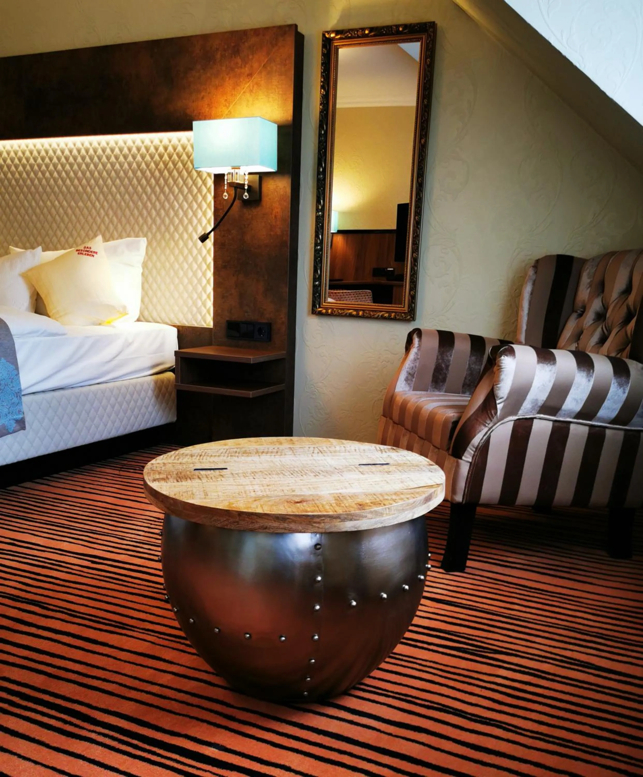 Decorative detail, Bed in The Lakeside - Burghotel zu Strausberg