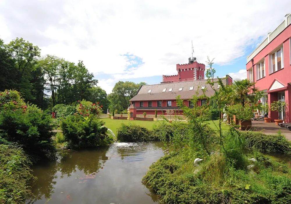 Property building in The Lakeside - Burghotel zu Strausberg