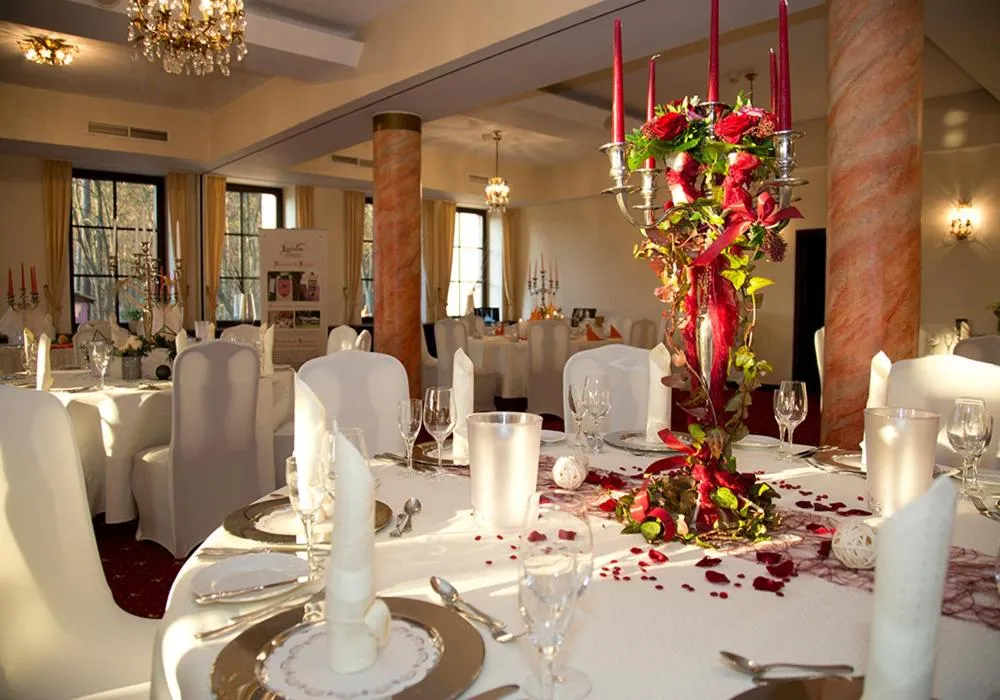 Restaurant/places to eat in The Lakeside - Burghotel zu Strausberg