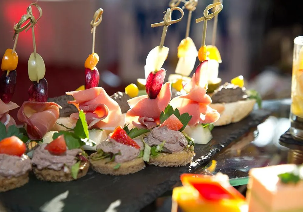 Food in The Lakeside - Burghotel zu Strausberg
