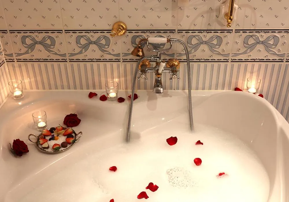 Bathroom in The Lakeside - Burghotel zu Strausberg