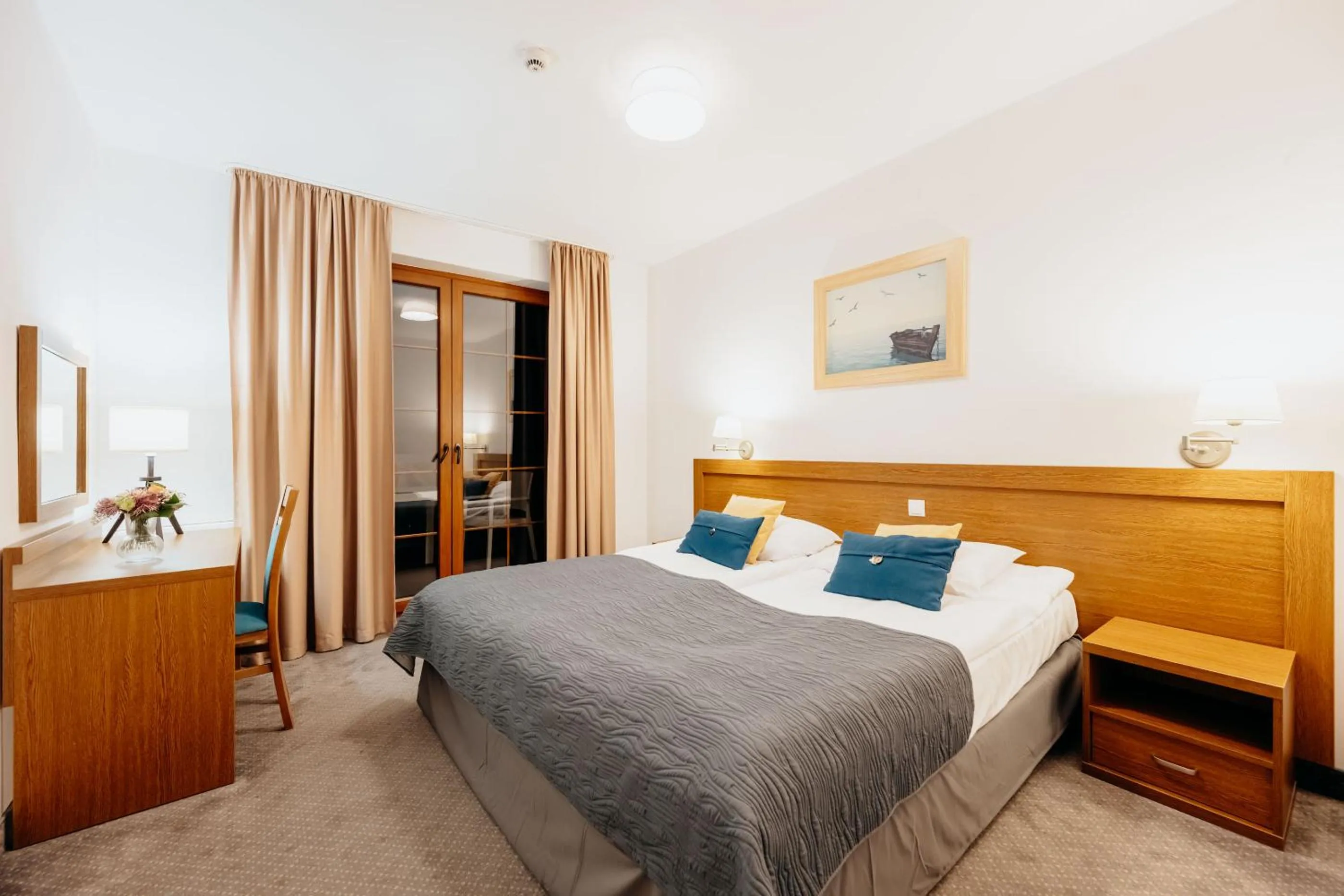 Bed in HOTEL CICHA WODA NIEPORĘT