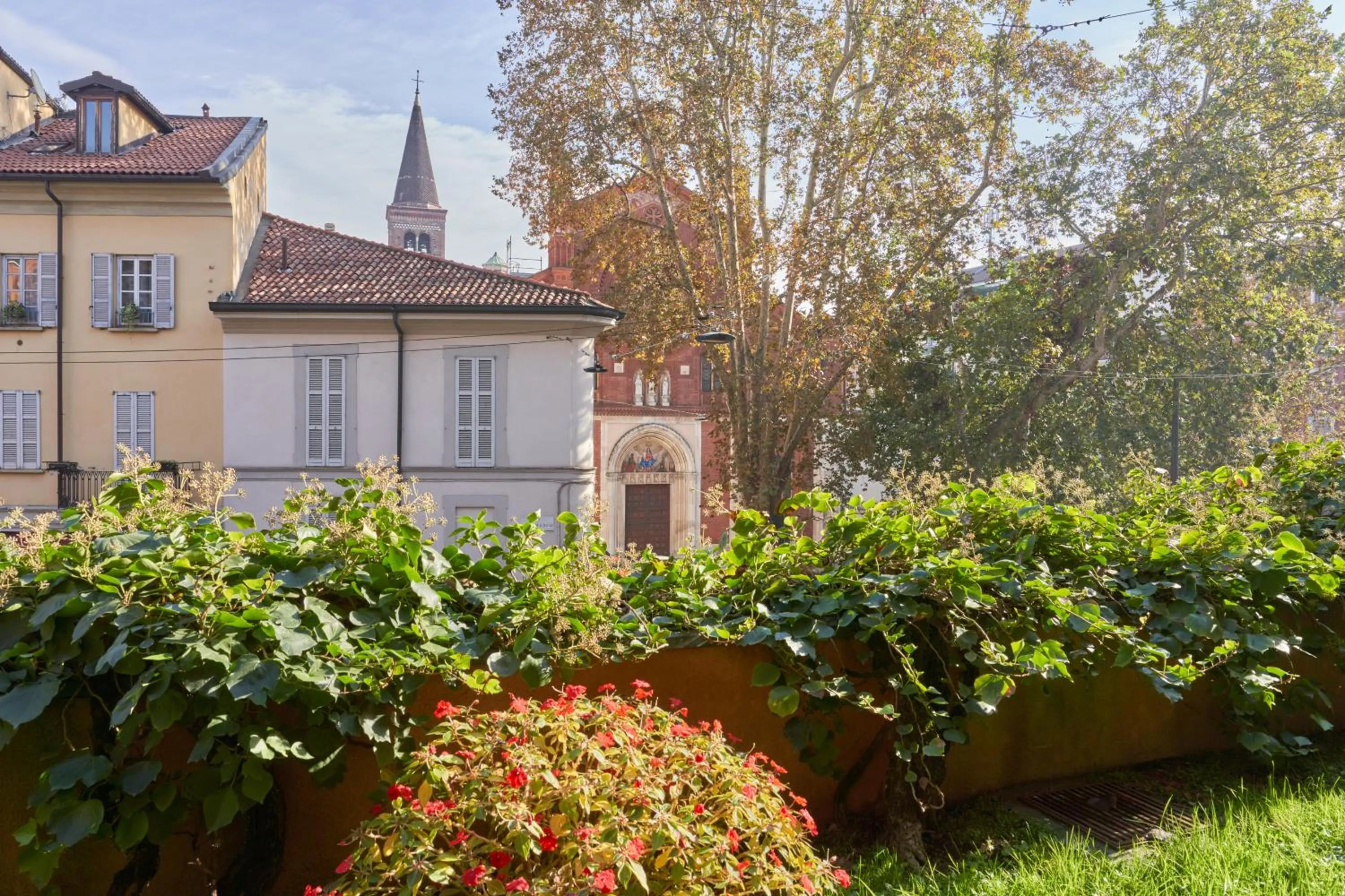 Property building in LUMERA STAY - Solferino