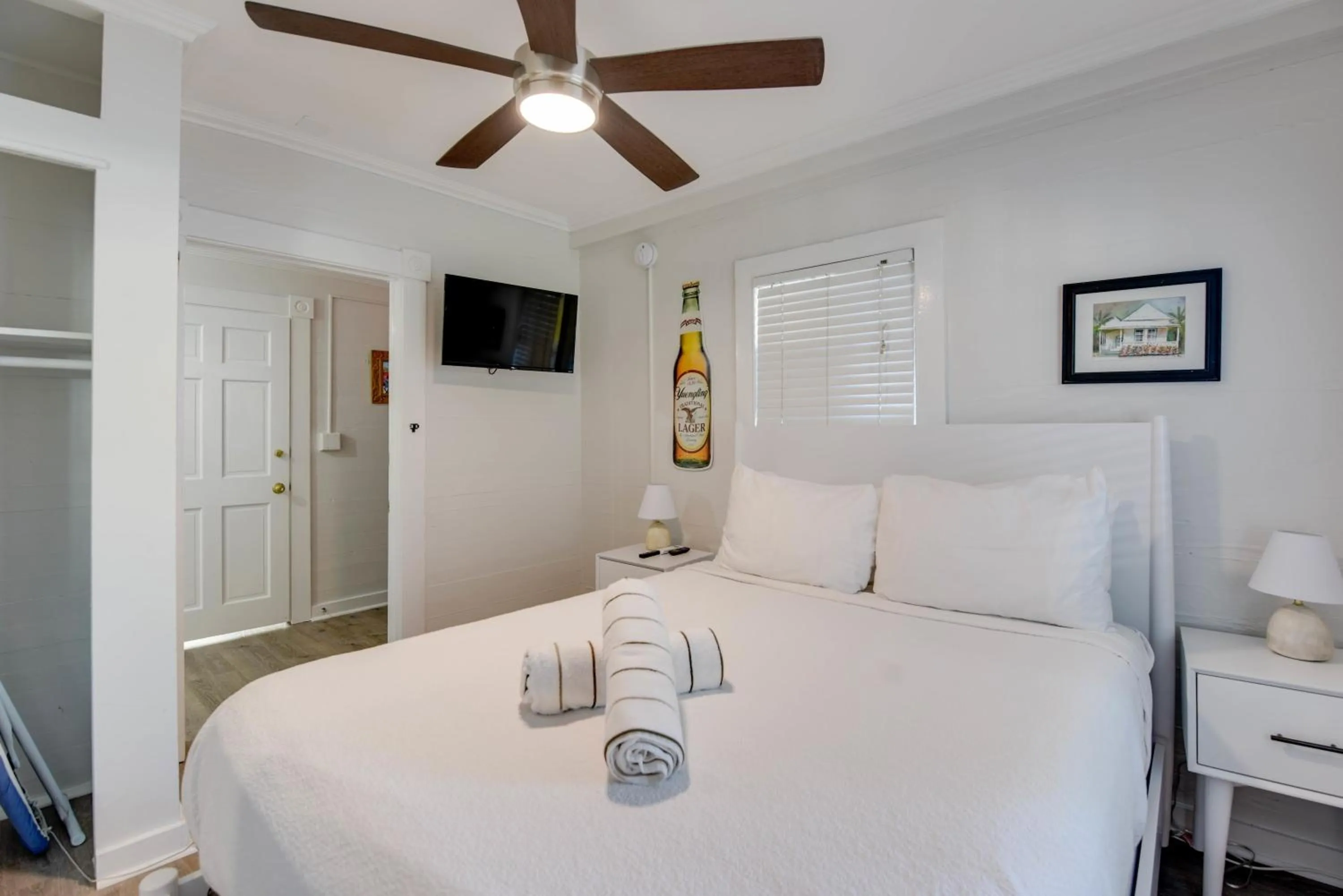 Bed in Southern Palms