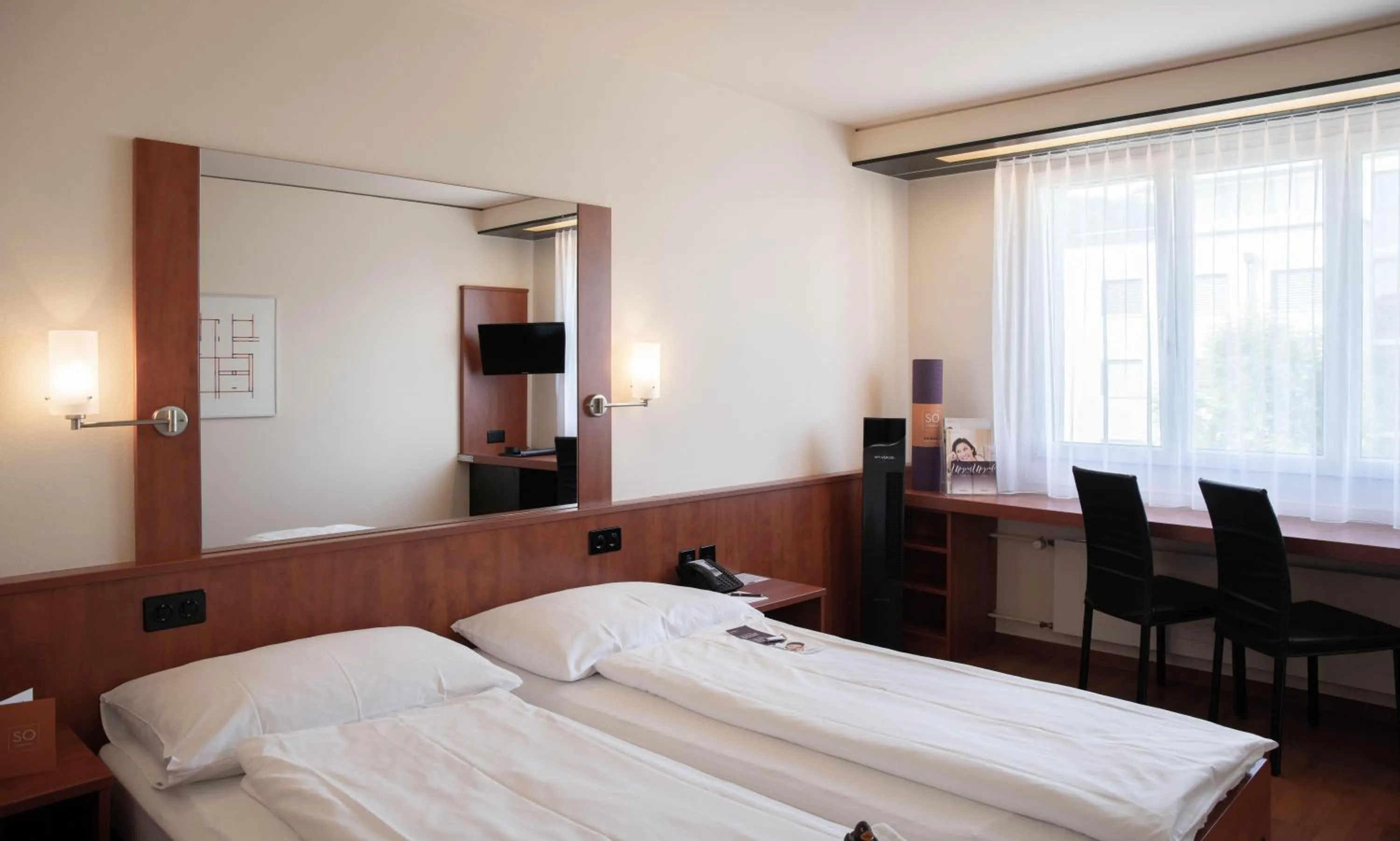 TV and multimedia, Bed in Hotel Arte Spreitenbach