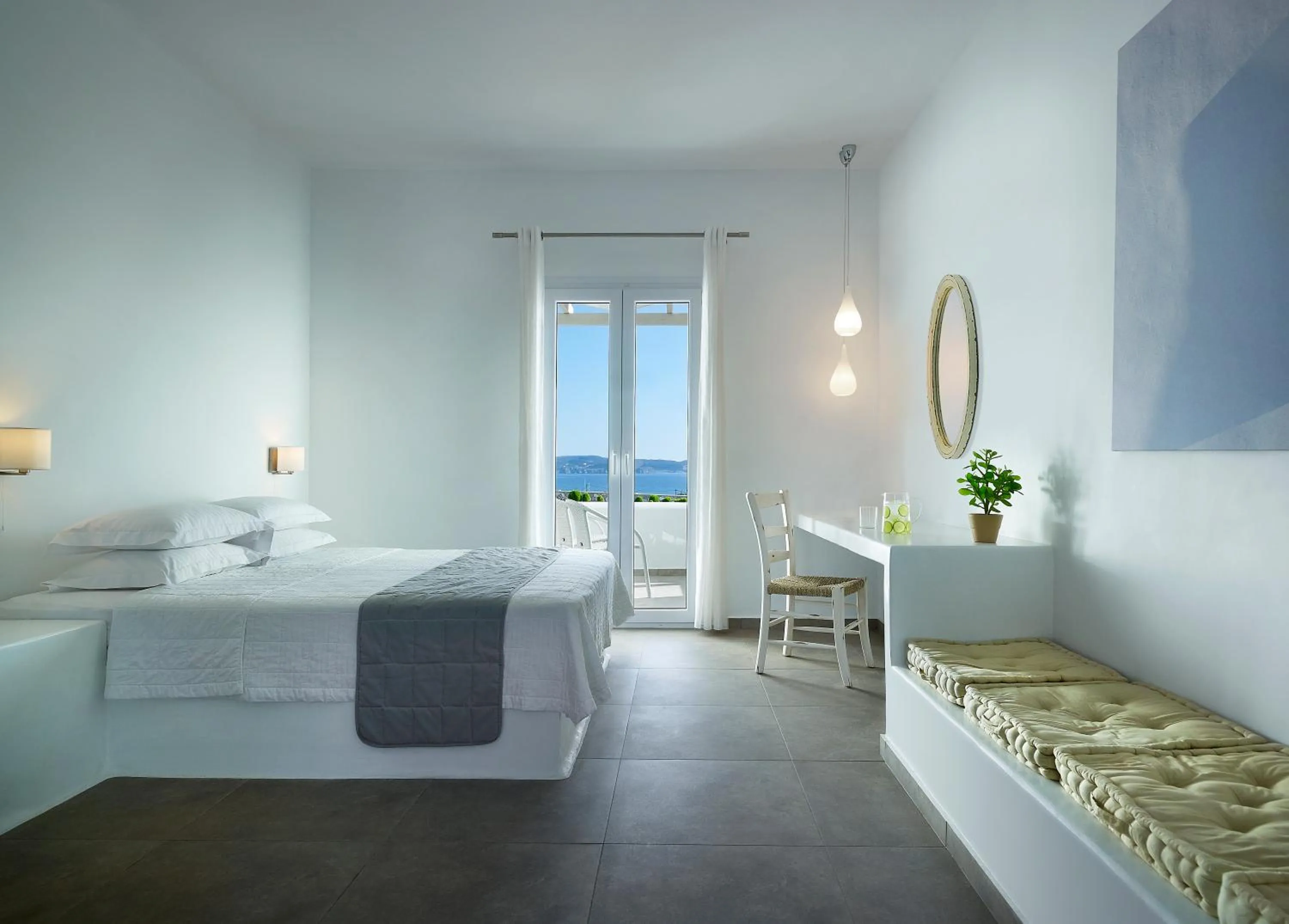 Balcony/Terrace, Bed in Santa Maria Luxury Suites & Spa
