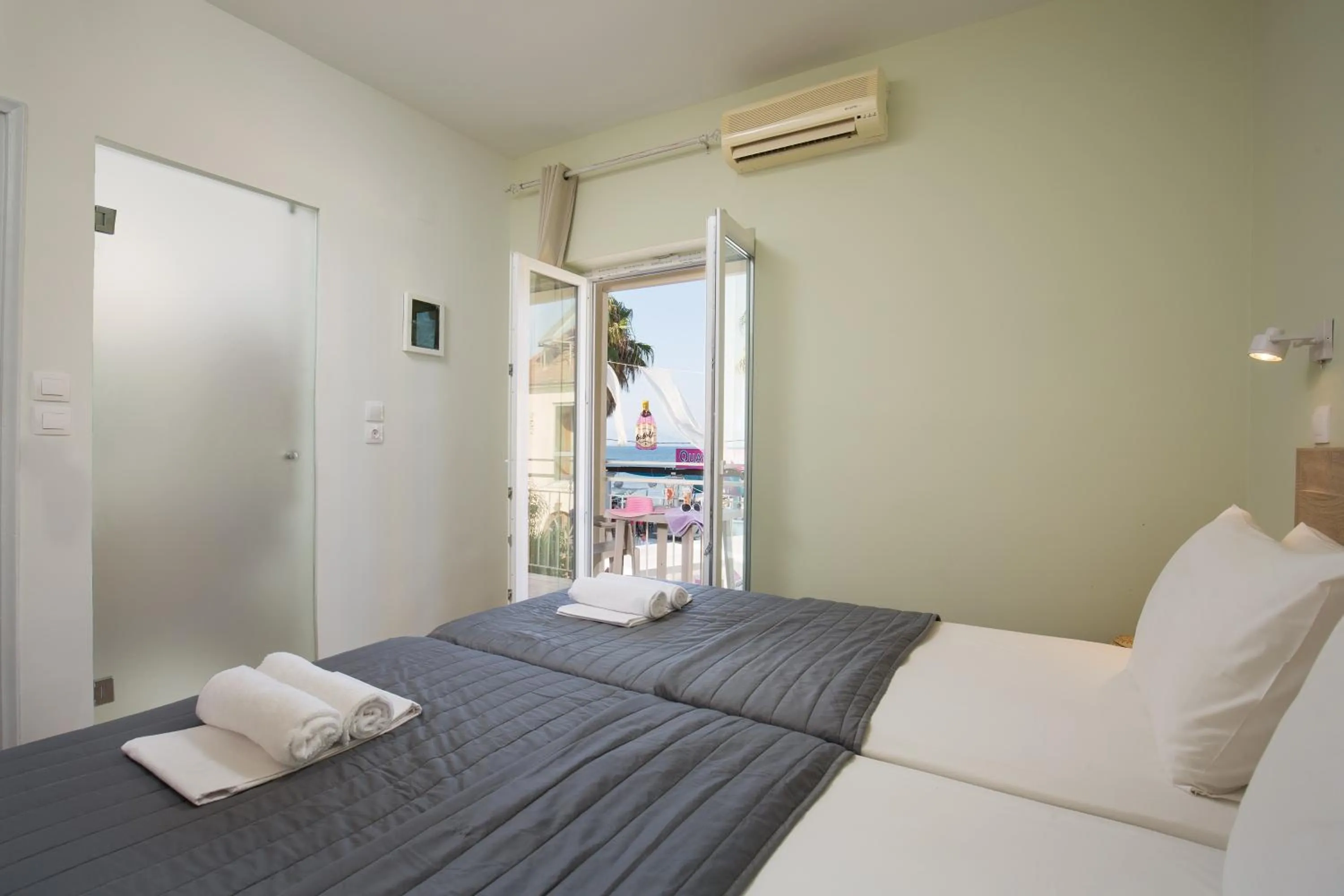Paralia studios
