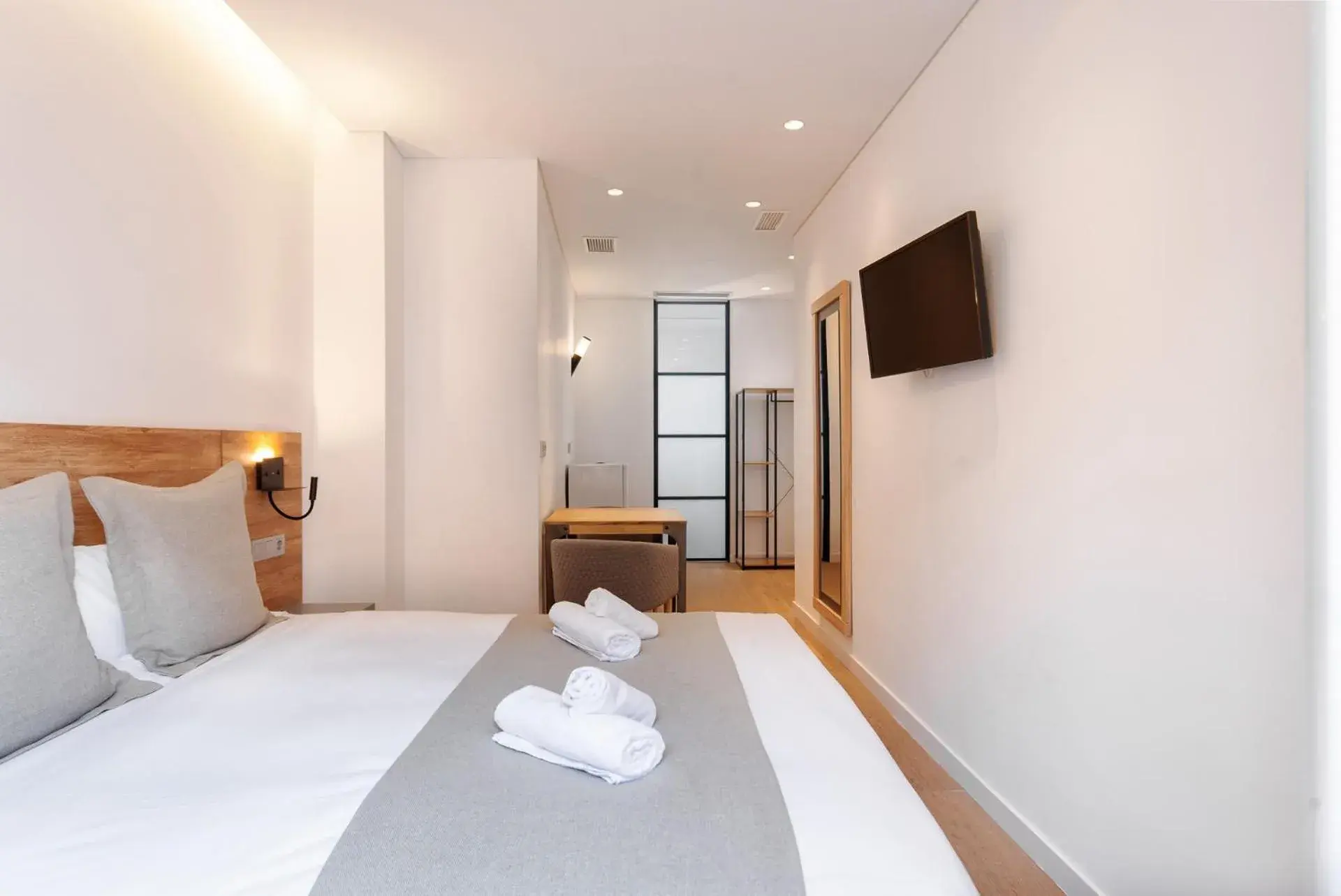 TV and multimedia, Bed in VIL5 by Be Alicante TV and multimedia, Bed in VIL5 by Be Alicante