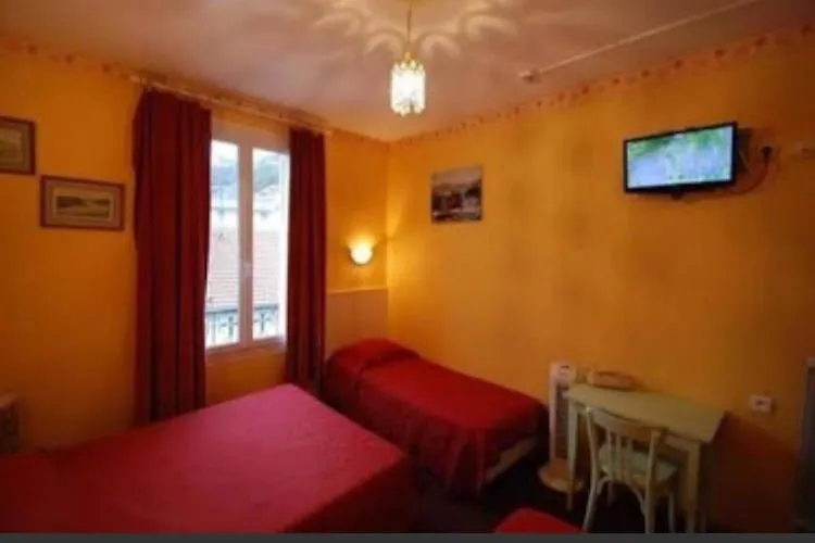 Bed in Notre Dame AUXILIATRICE