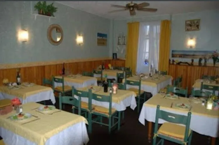 Breakfast in Notre Dame AUXILIATRICE