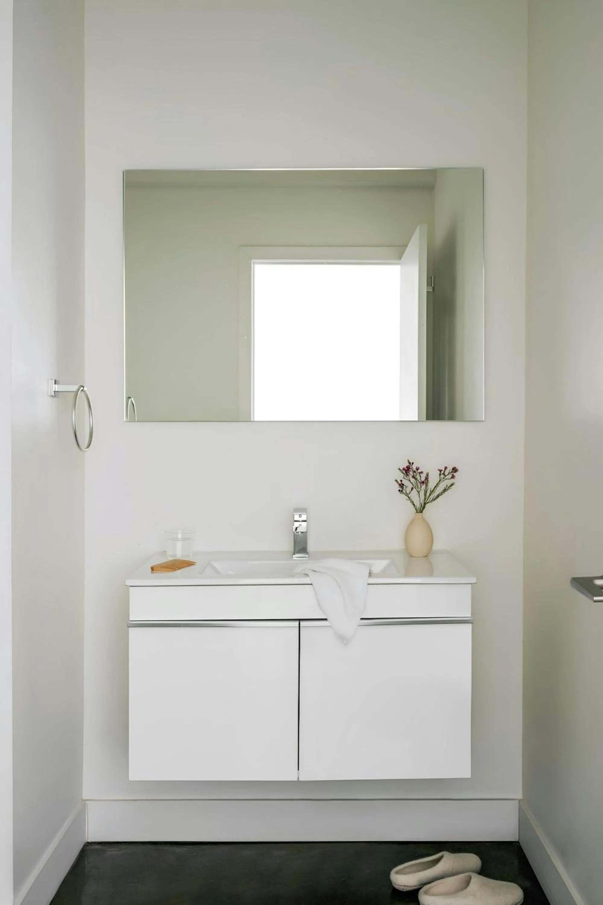 Bathroom in Sonder by Marriott Bonvoy Le Guerin Apartments Le Plateau-Mont-Royal