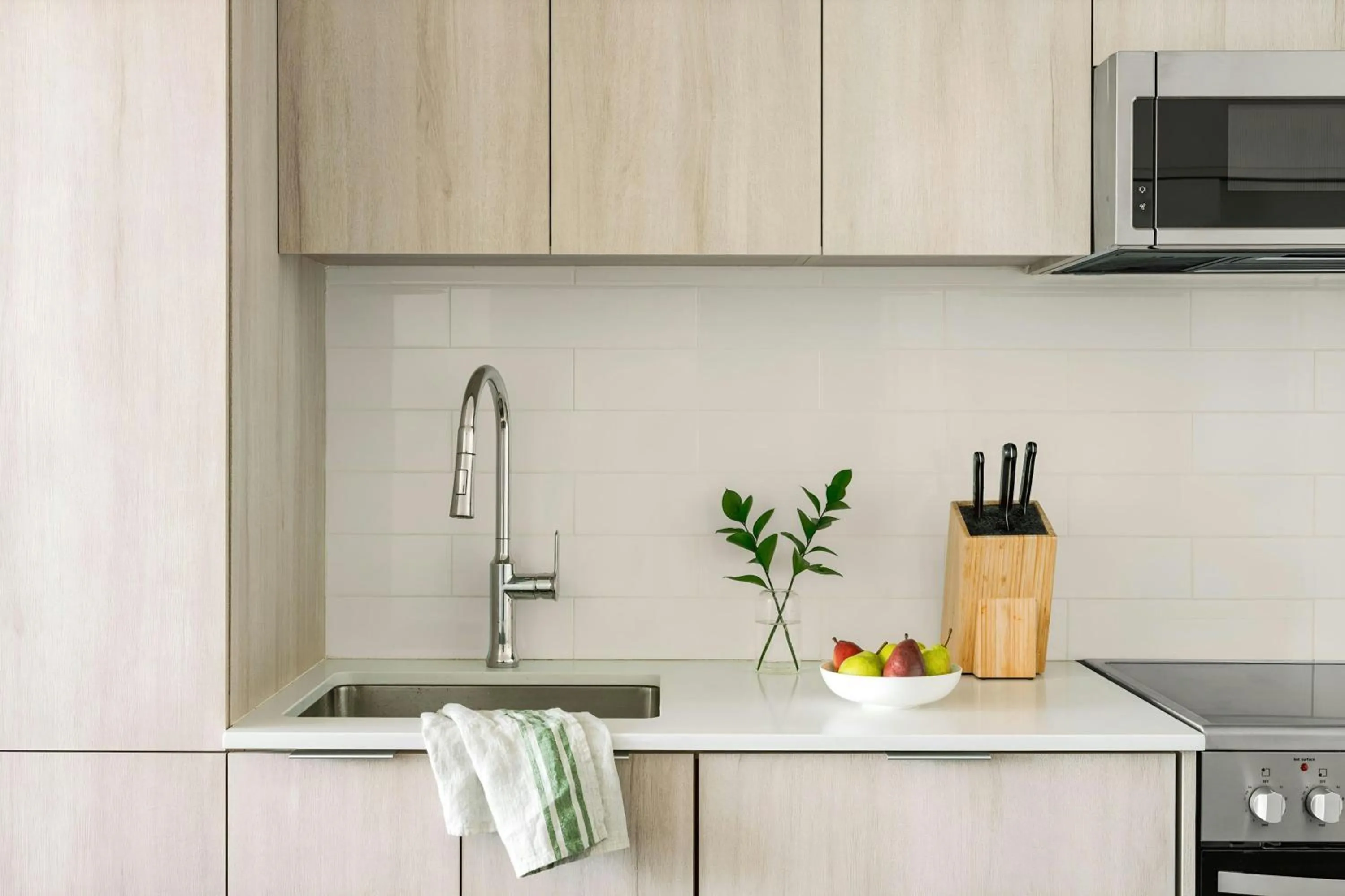 Kitchen or kitchenette in Sonder by Marriott Bonvoy Le Guerin Apartments Le Plateau-Mont-Royal