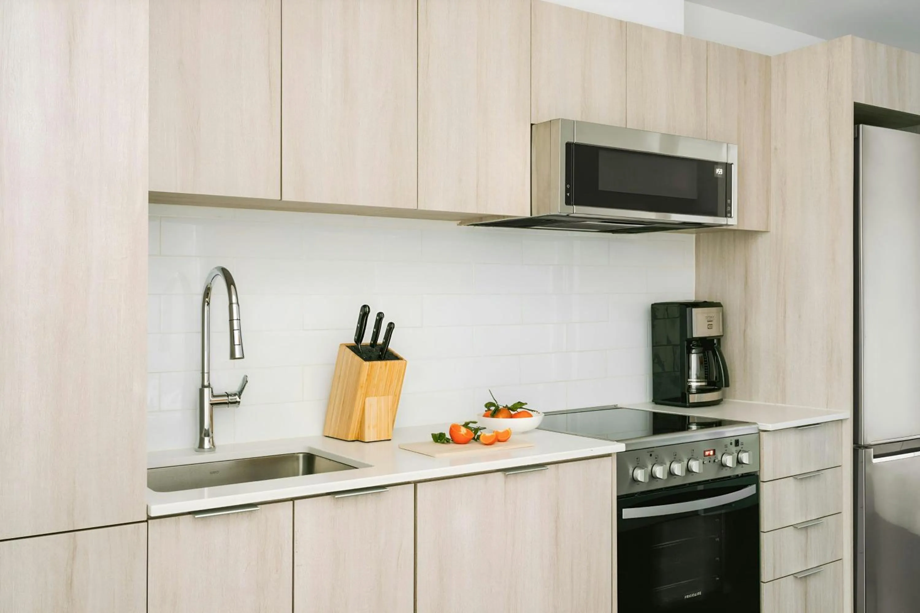 Kitchen or kitchenette in Sonder by Marriott Bonvoy Le Guerin Apartments Le Plateau-Mont-Royal