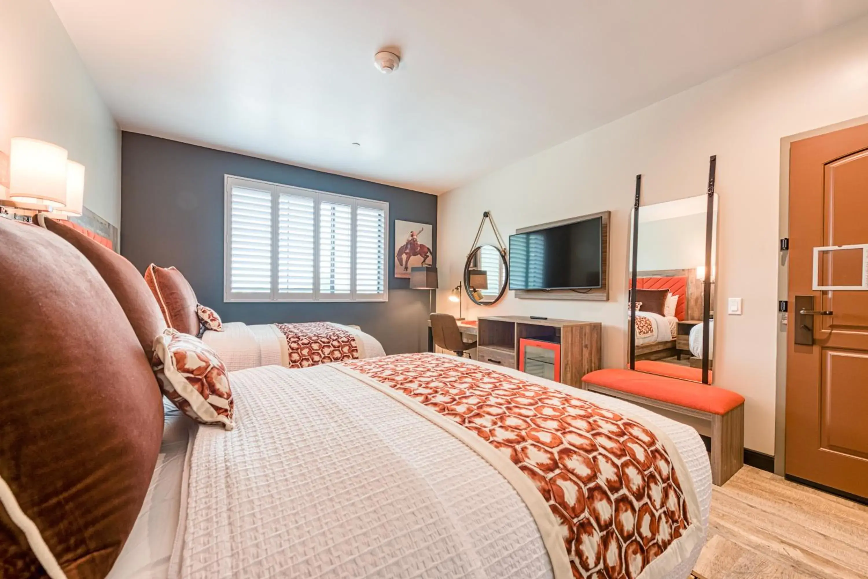 Bed in Hotel Lexen Newhall & Santa Clarita - Near Six Flags Magic Mountain Bed in Hotel Lexen Newhall & Santa Clarita - Near Six Flags Magic Mountain