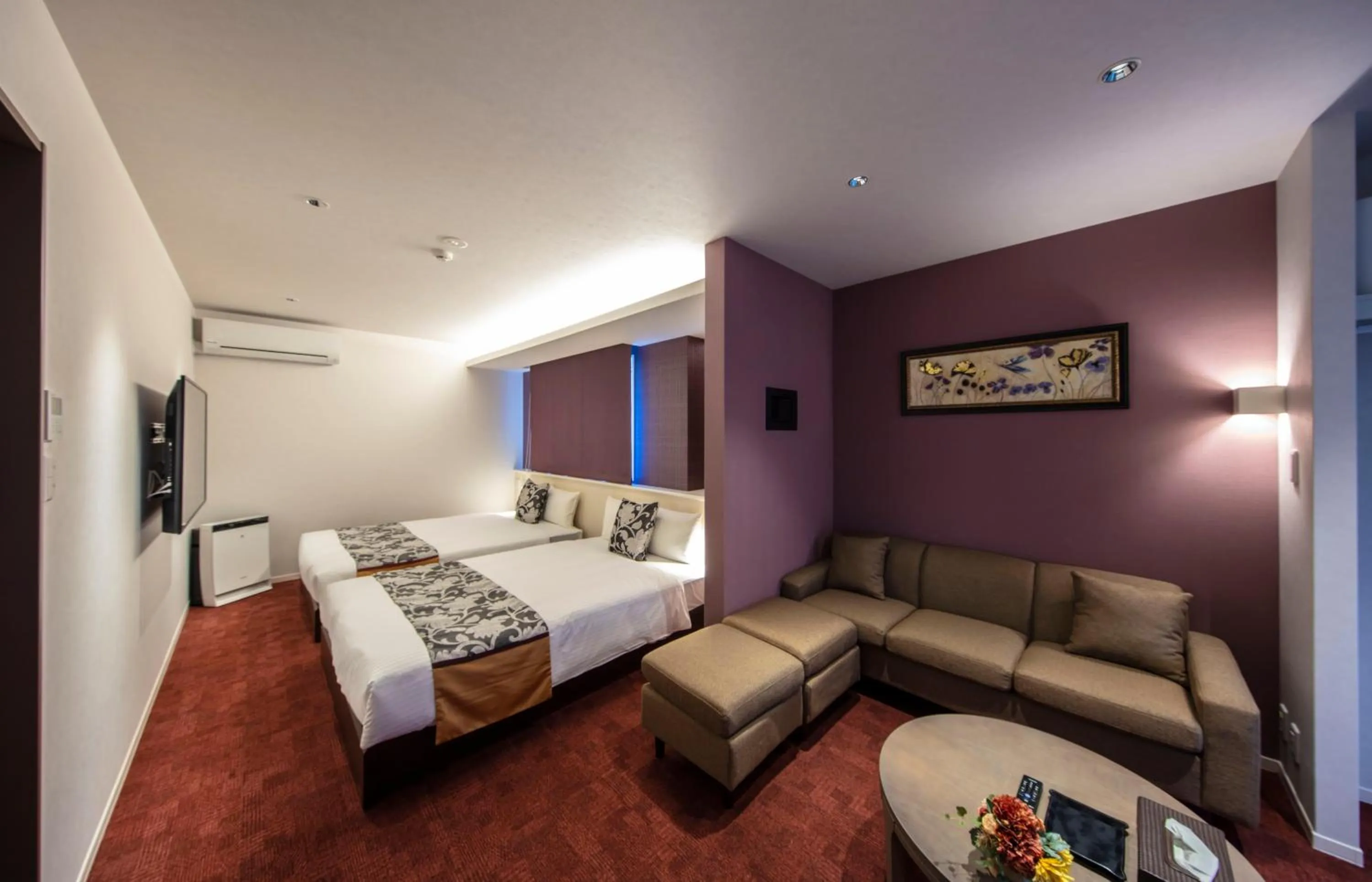 Photo of the whole room in GRAND BASE Okayama Ekimae