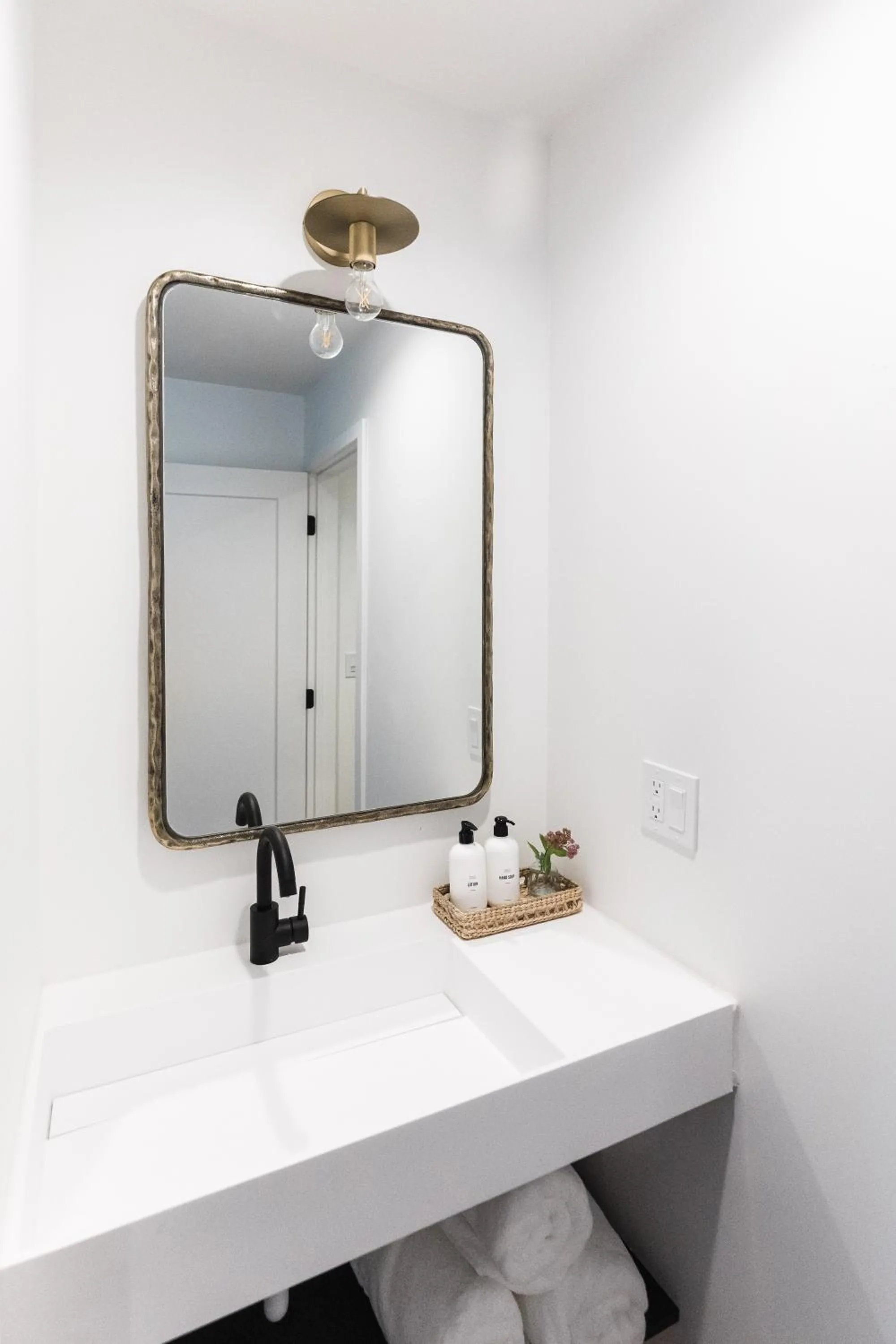 Bathroom in Wonderstone at Glacier