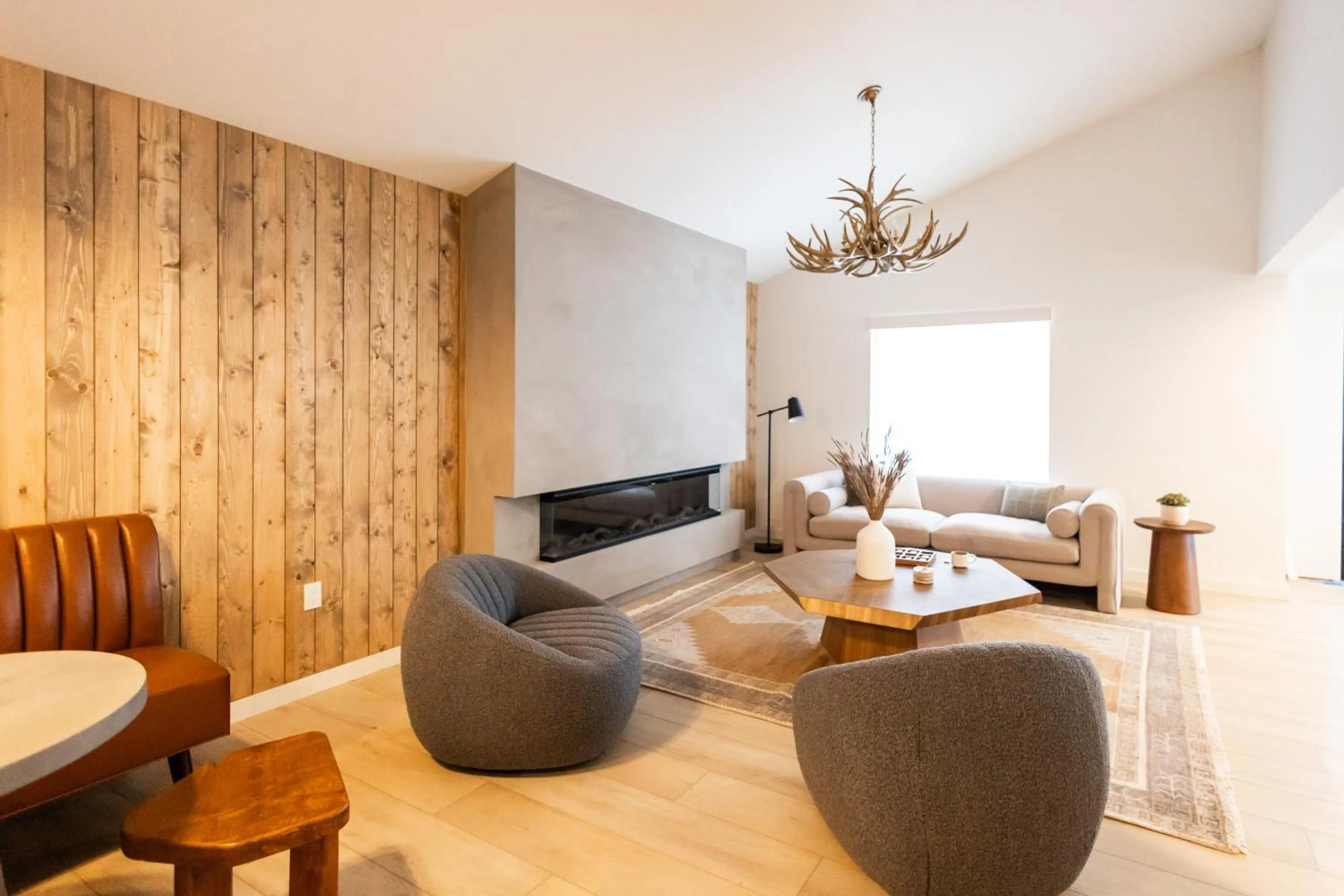 Seating area in Wonderstone at Glacier