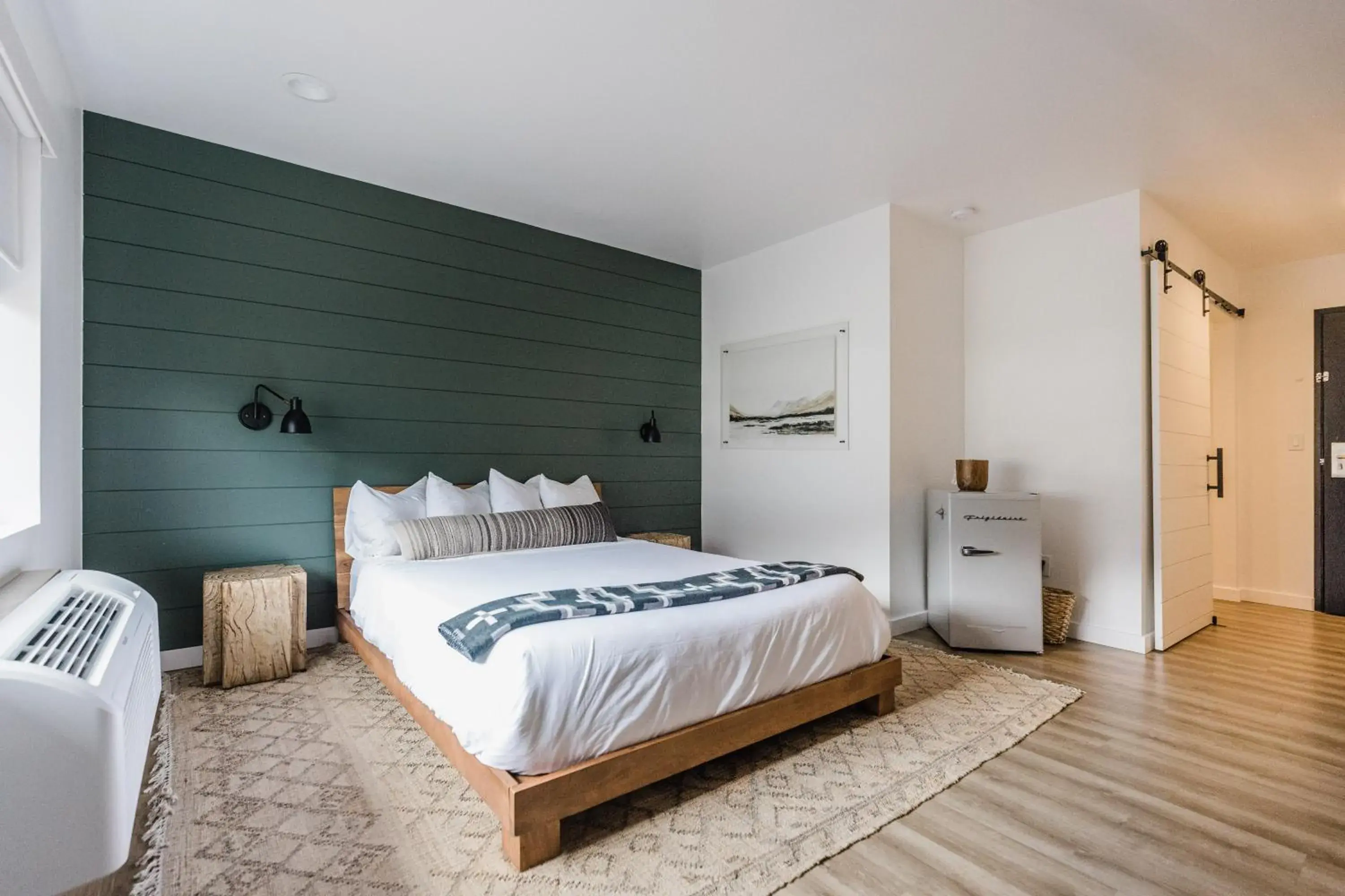 Wonderstone Single Queen ADA in Wonderstone at Glacier Wonderstone Single Queen ADA in Wonderstone at Glacier