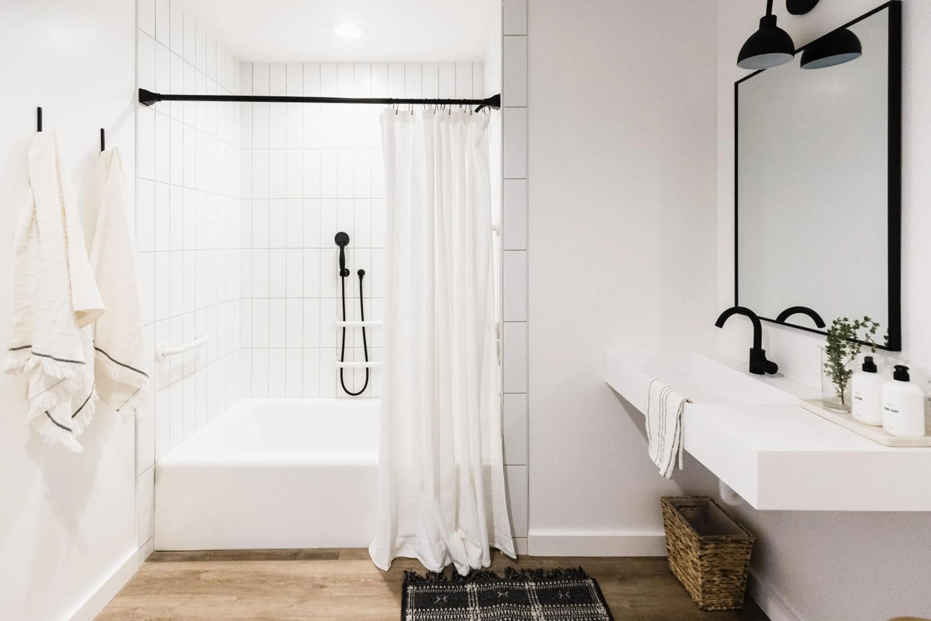 Shower in Wonderstone at Glacier