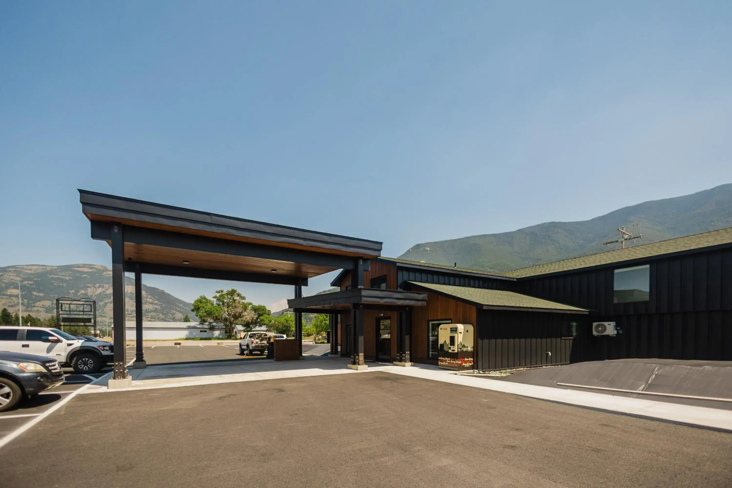 Property building in Wonderstone at Glacier Property building in Wonderstone at Glacier