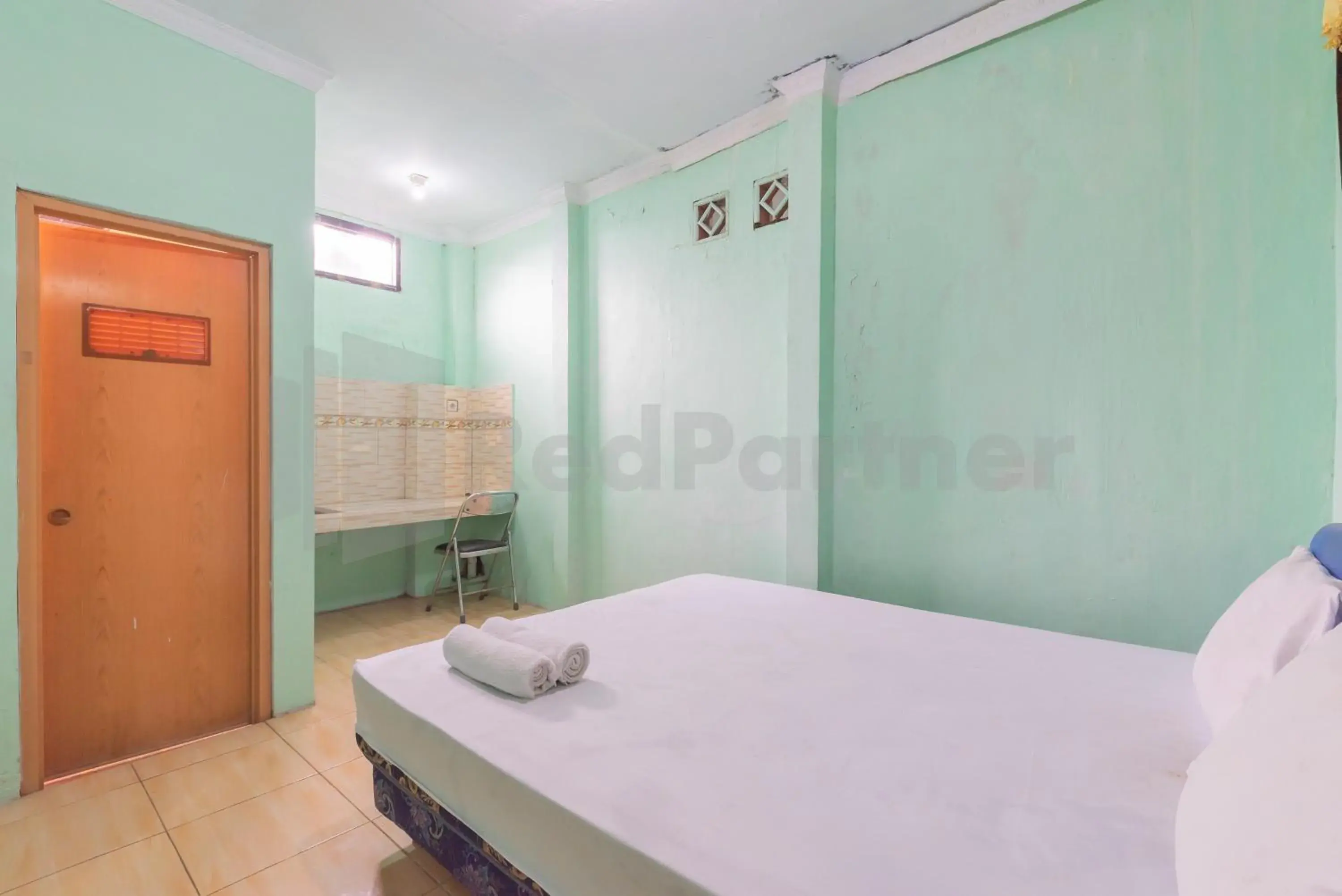 Bed in Villa Sari Intan Ciater RedPartner Bed in Villa Sari Intan Ciater RedPartner