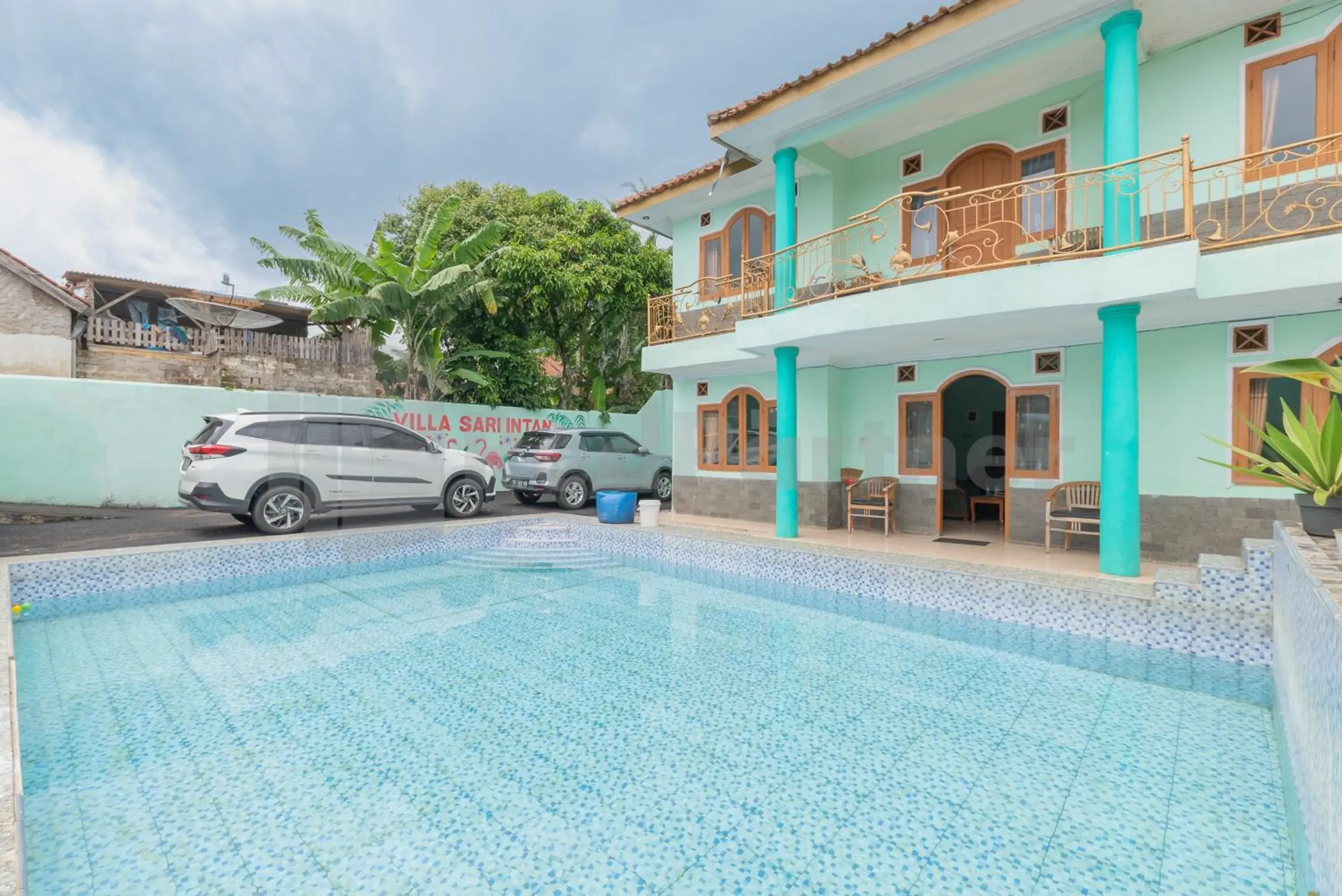 Swimming pool in Villa Sari Intan Ciater RedPartner Swimming pool in Villa Sari Intan Ciater RedPartner