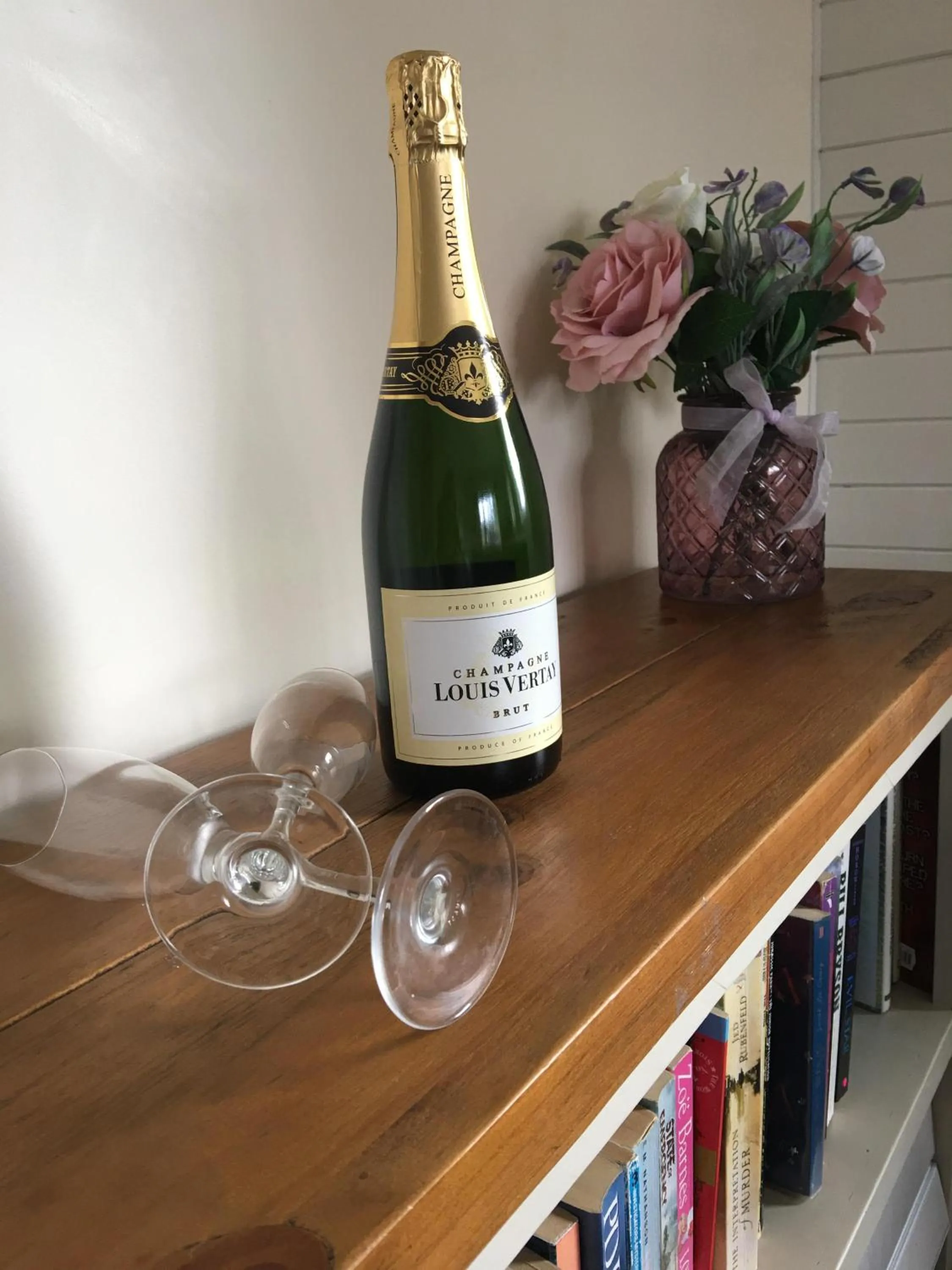 Living room in Keer Side Lodge, Luxury lodge with private hot tub at Pine Lake Resort