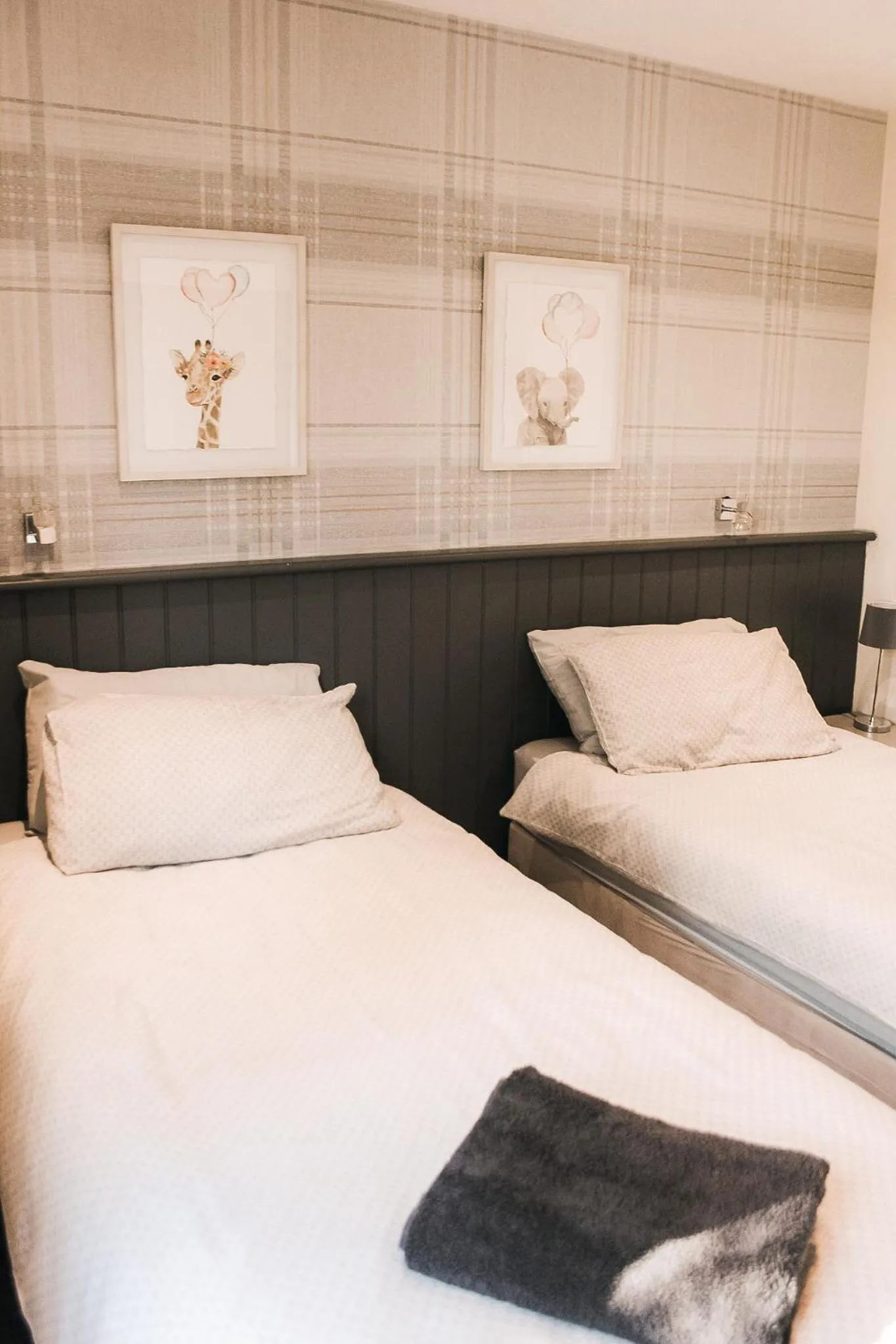 Bedroom, Bed in Keer Side Lodge, Luxury lodge with private hot tub at Pine Lake Resort