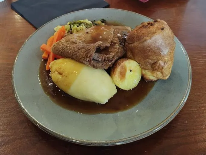 Restaurant/places to eat in Keer Side Lodge, Luxury lodge with private hot tub at Pine Lake Resort