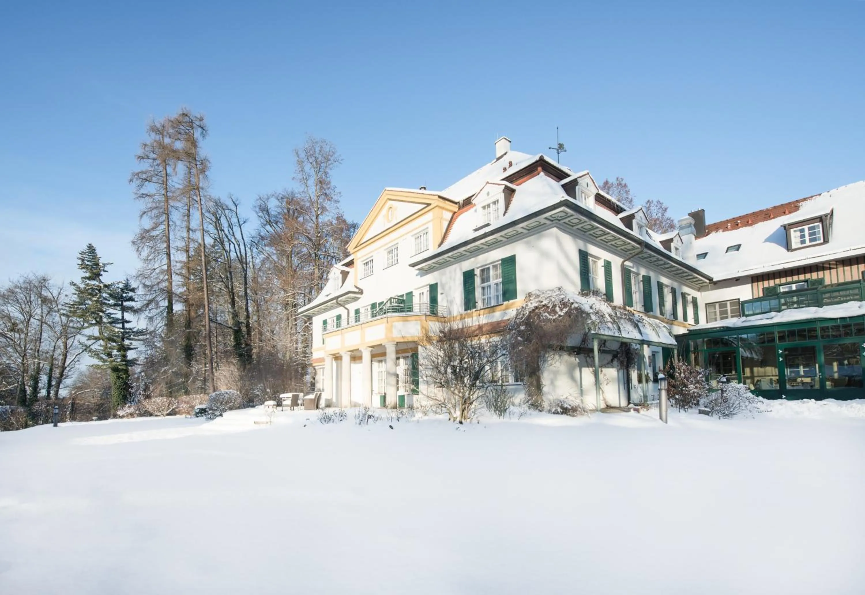 Property building in Biohotel Schlossgut Oberambach