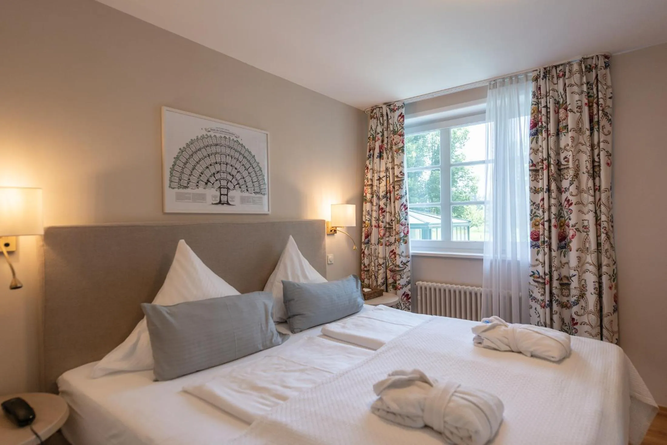 Bed in Biohotel Schlossgut Oberambach