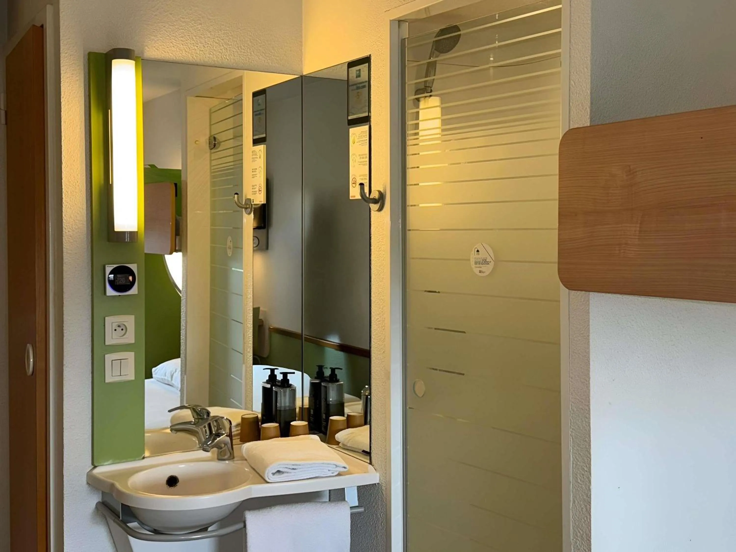 Bedroom in Hotel Ibis Budget Cosne Sur Loire