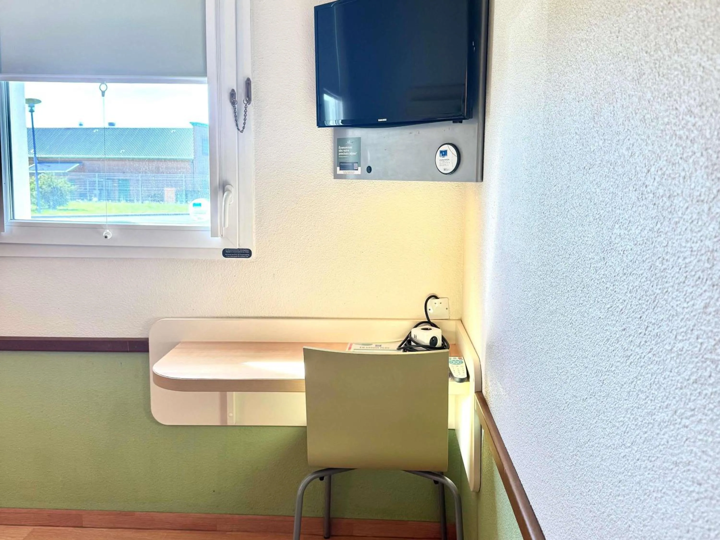 Bedroom in Hotel Ibis Budget Cosne Sur Loire