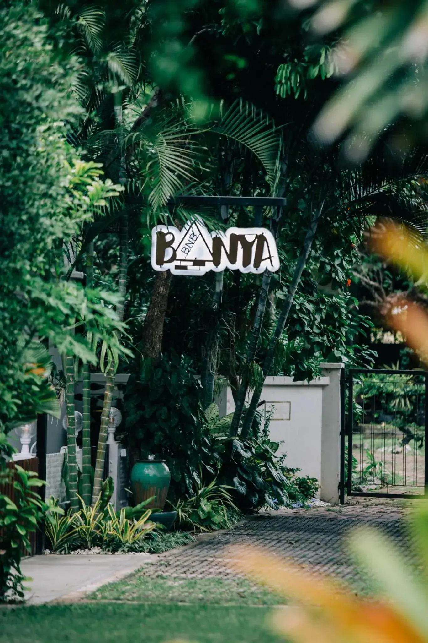 Facade/entrance in Banya BnB ที่พักบ้านย่าบีแอนด์บี เมืองประจวบฯ Facade/entrance in Banya BnB ที่พักบ้านย่าบีแอนด์บี เมืองประจวบฯ