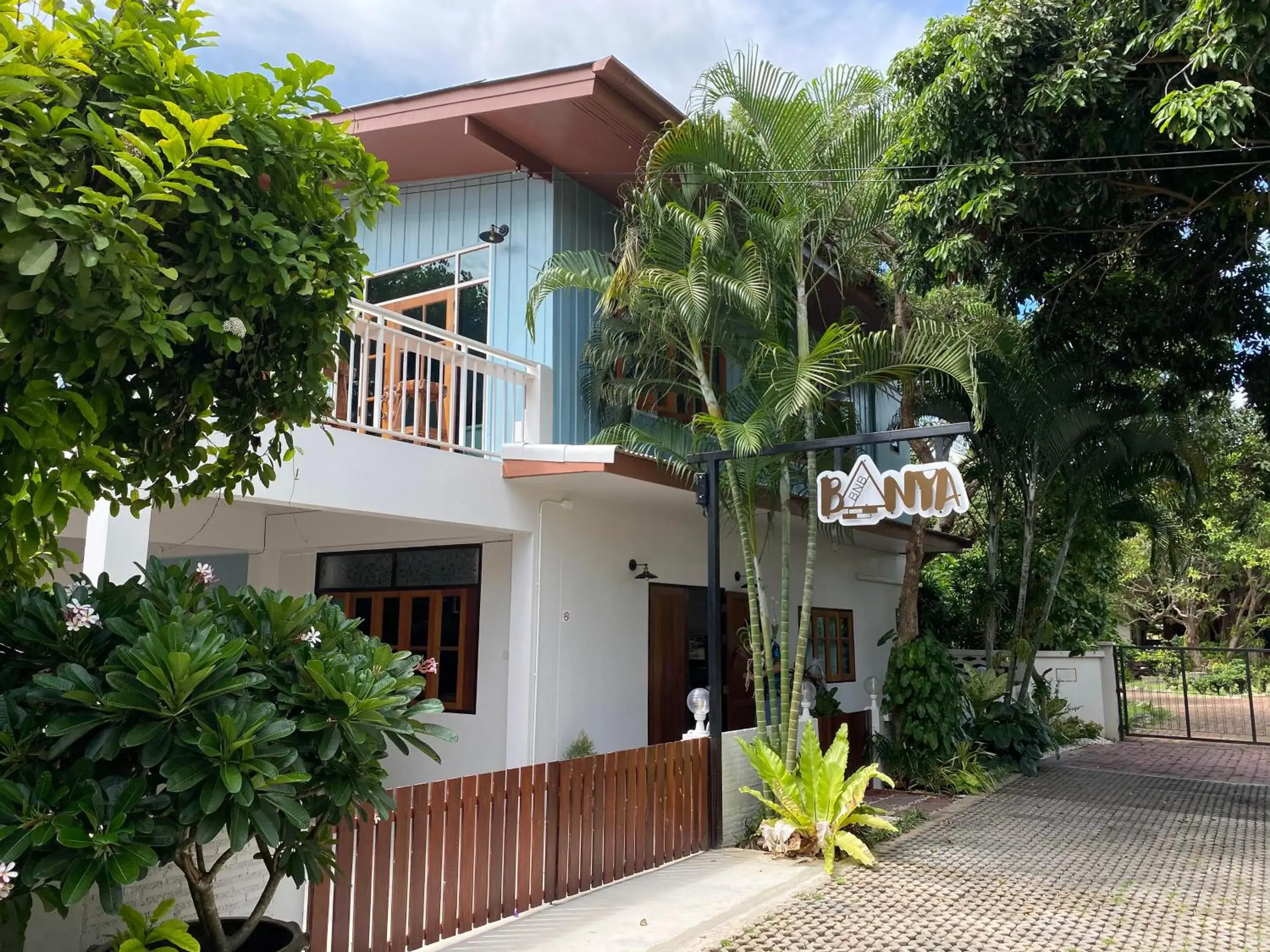 Property building in Banya BnB ที่พักบ้านย่าบีแอนด์บี เมืองประจวบฯ Property building in Banya BnB ที่พักบ้านย่าบีแอนด์บี เมืองประจวบฯ