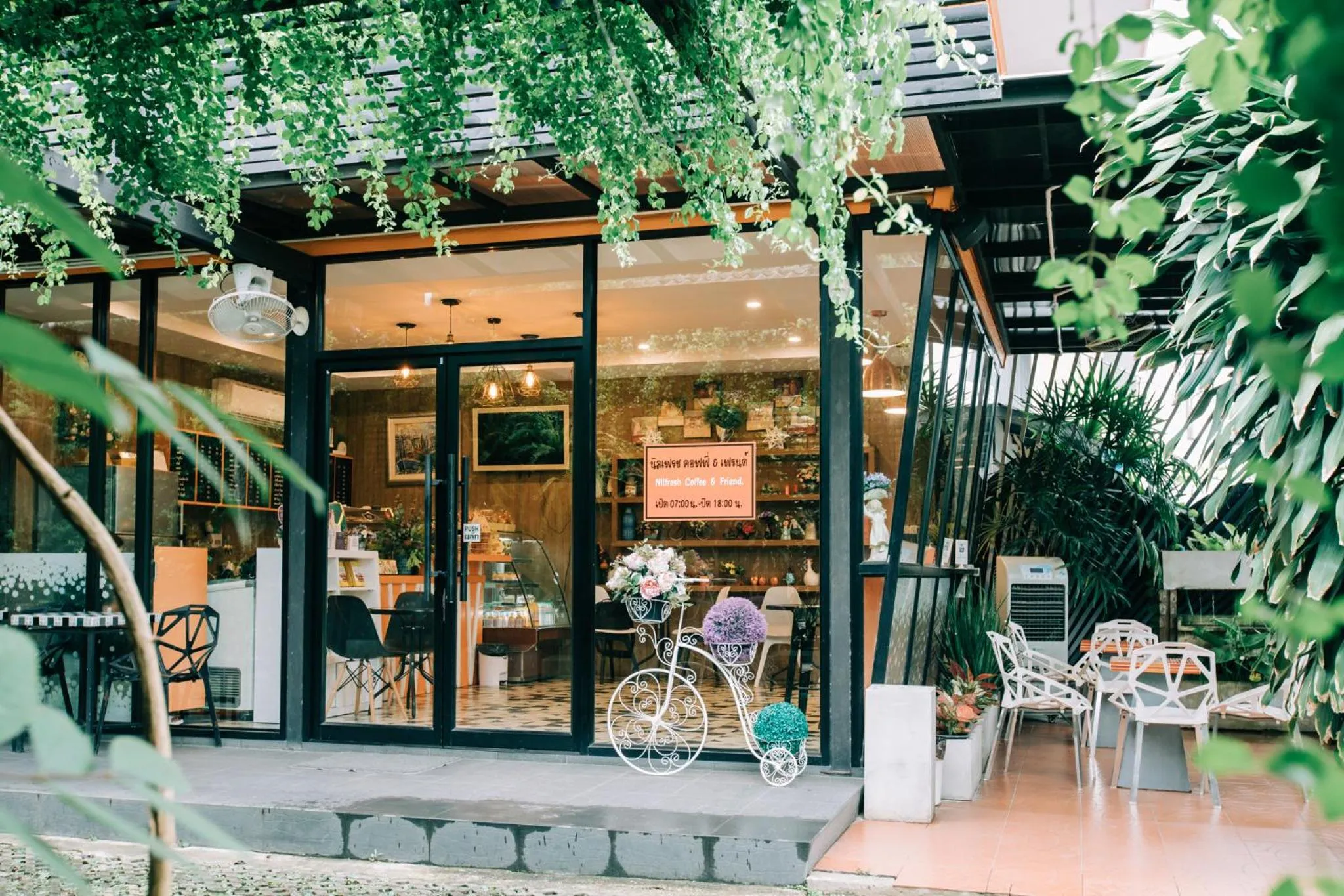 Nearby landmark in Banya BnB ที่พักบ้านย่าบีแอนด์บี เมืองประจวบฯ