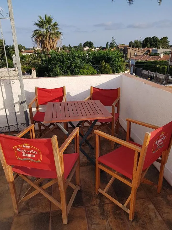 Pool view in Méditerranée Room VILLA BLANCA Cambrils